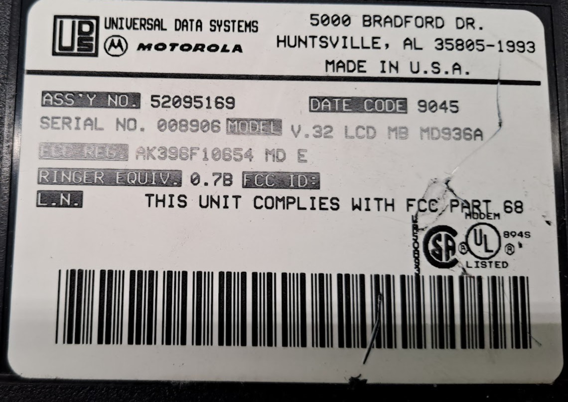 MOTOROLA UNIVERSAL DATA SYSTEM BLACK BOX V.32 9600 IDLE