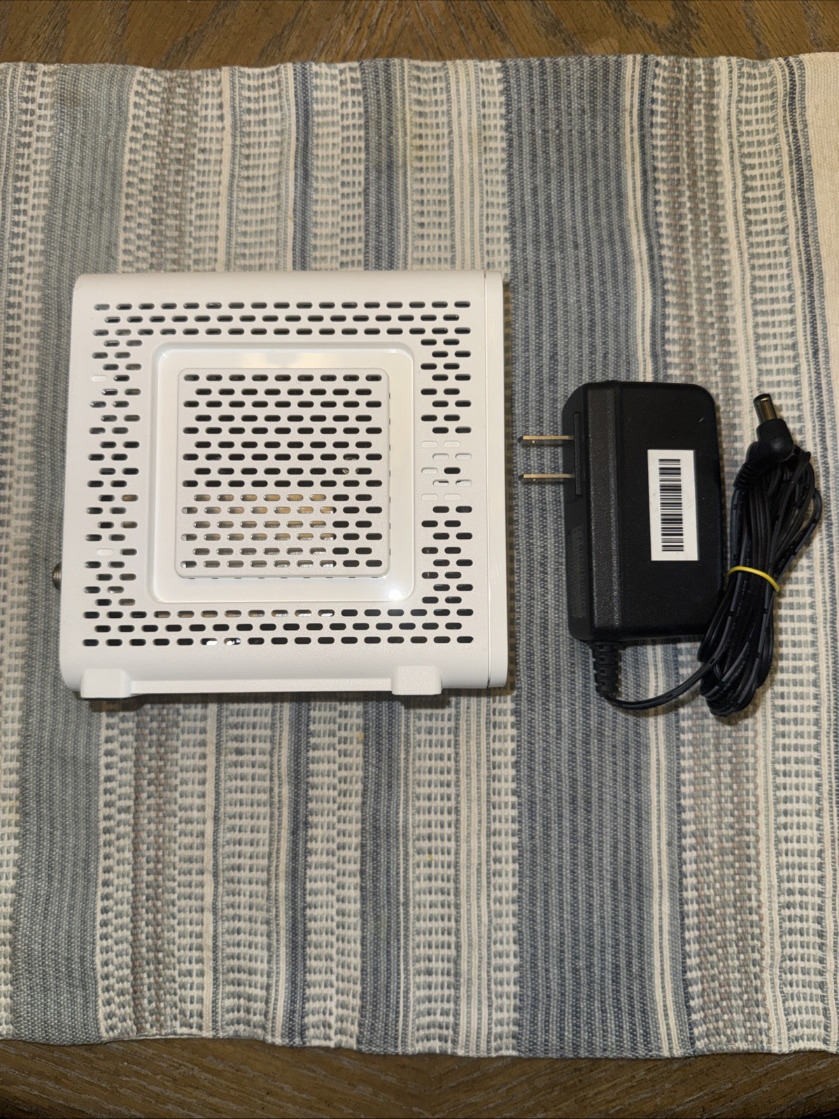 ARRIS SURFboard SB8200 DOCSIS 3.1 10 Gbps Cable Modem