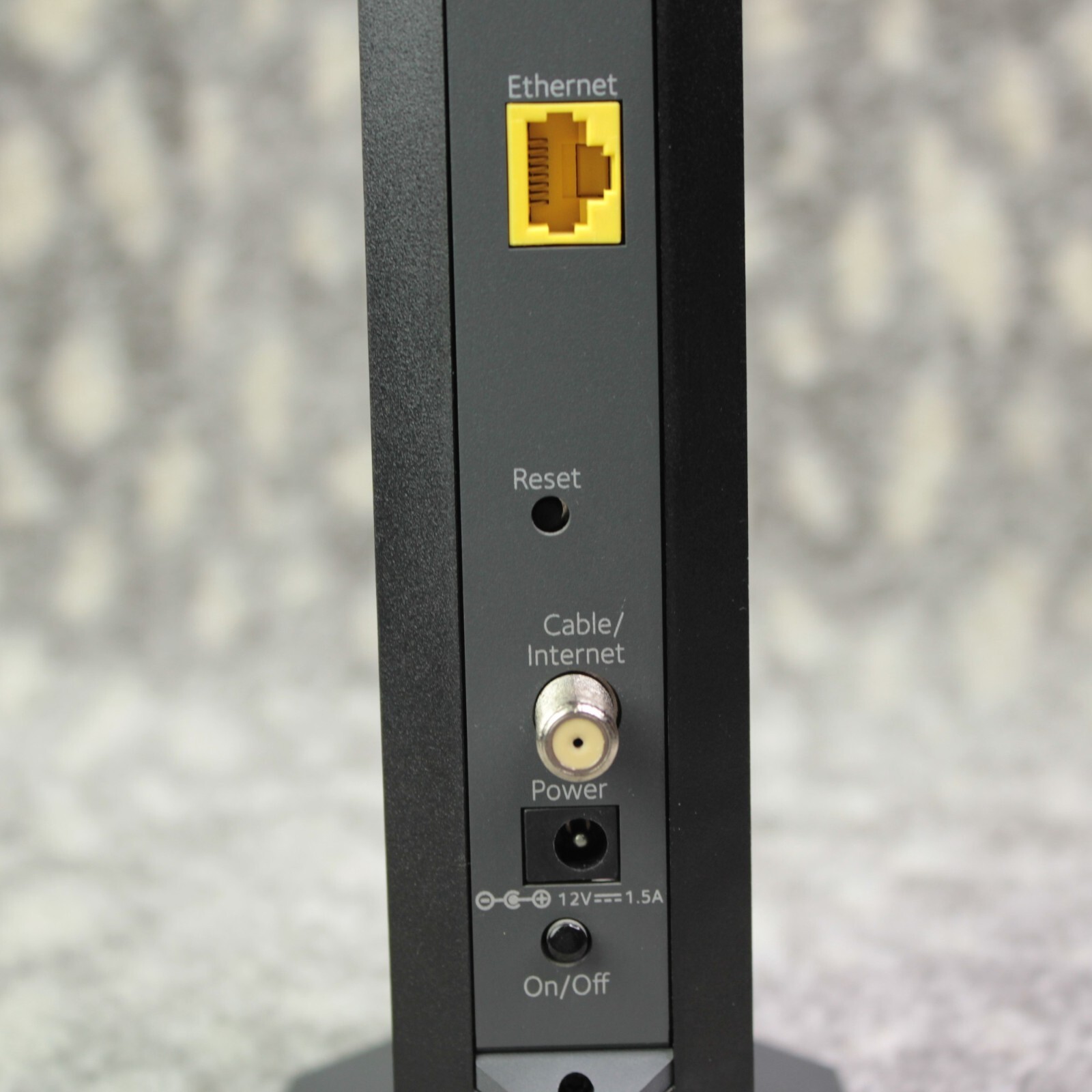 NETGEAR CM600 High Speed 960Mbps 24×8 DOCSIS 3.0 Cable Modem with AC Adapter