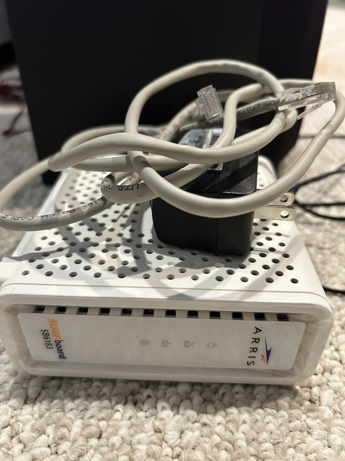 ARRIS SurfBoard SB6183 686 Mbps Cable Modem, White – 59243200300