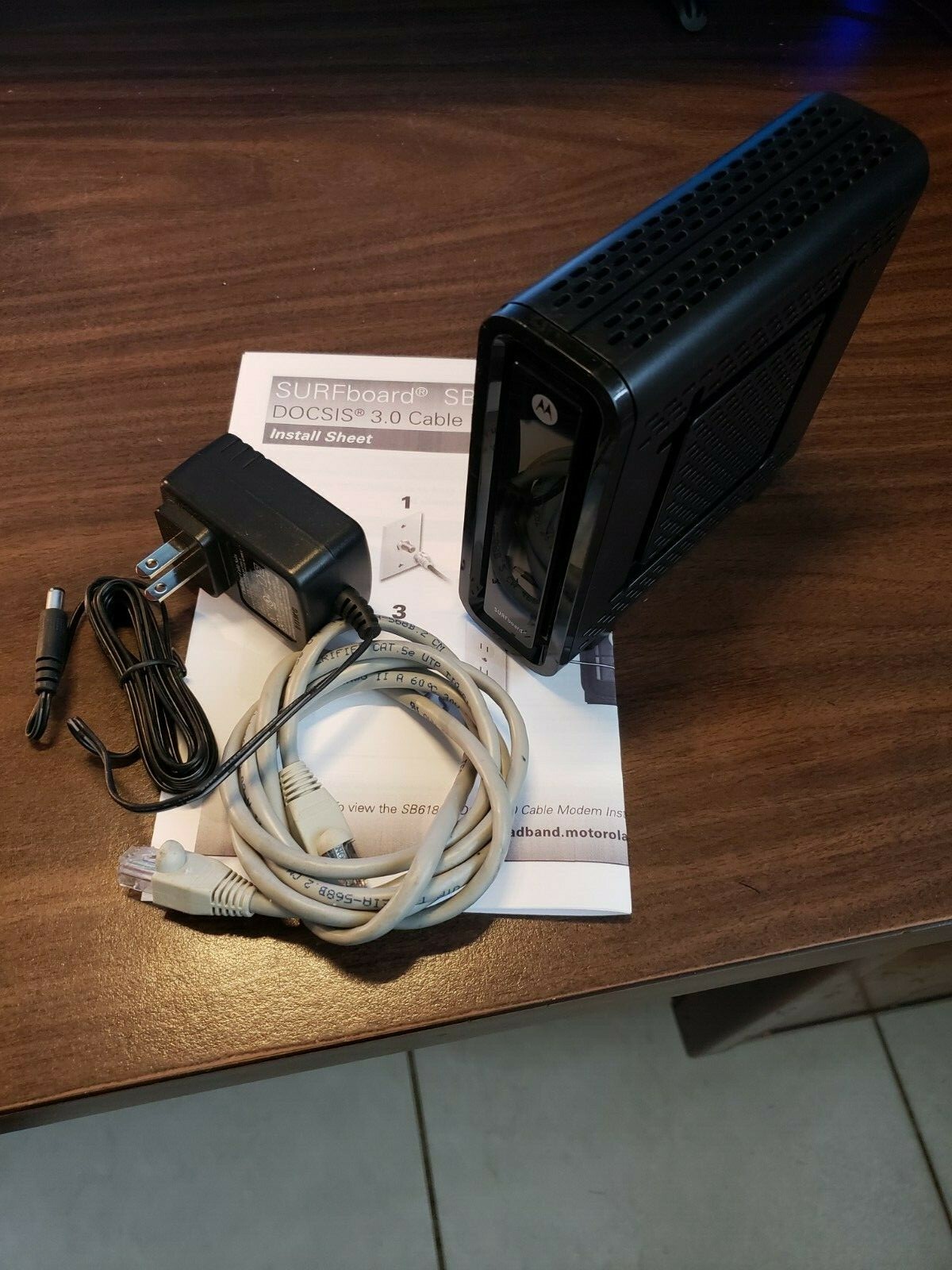 Motorola SURFboard SB6180 with free cable modem self installation kit