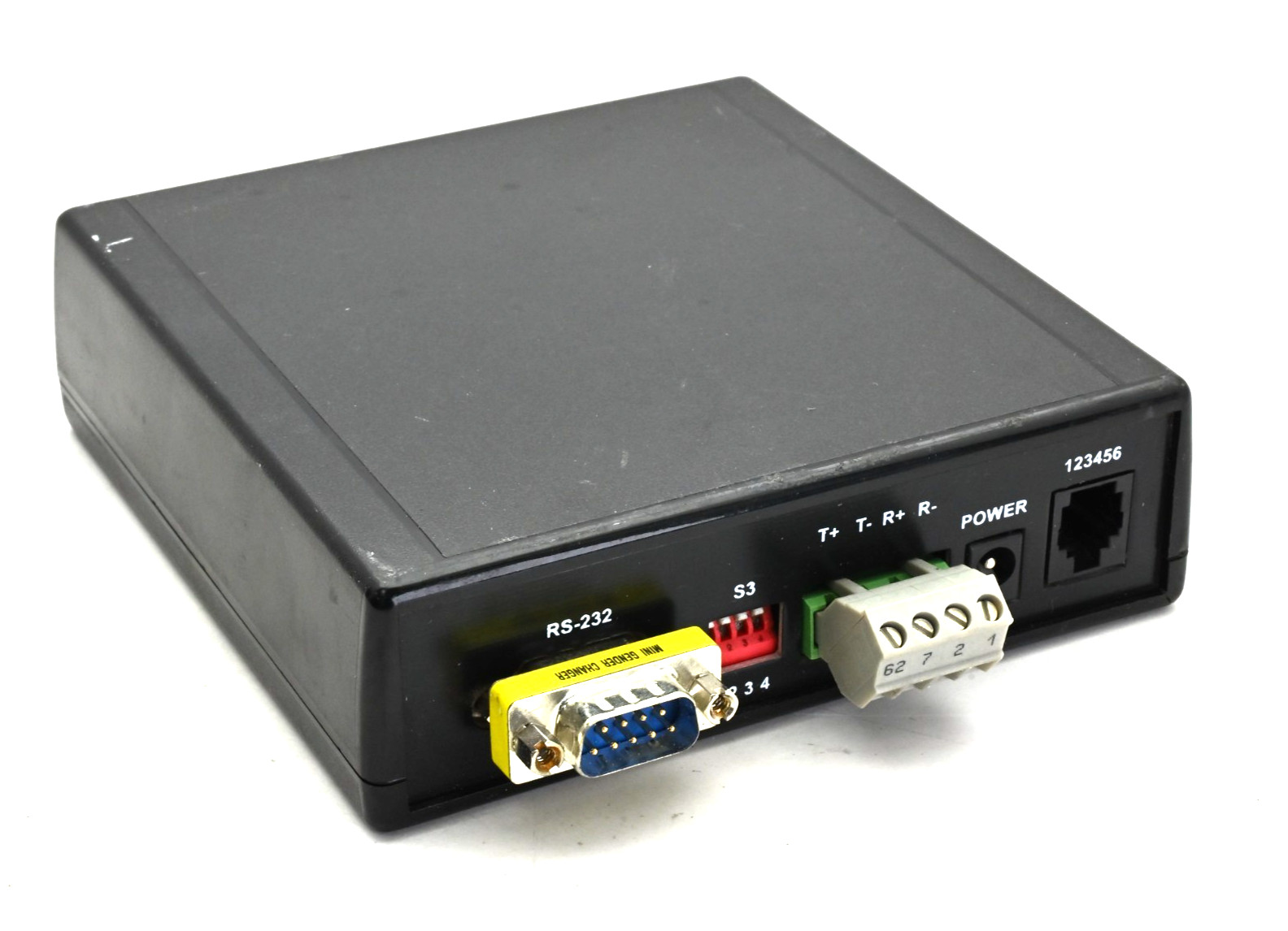 Black Box ME800A-R4 Async RS232 Extender over CATx DB9 Female to Terminal