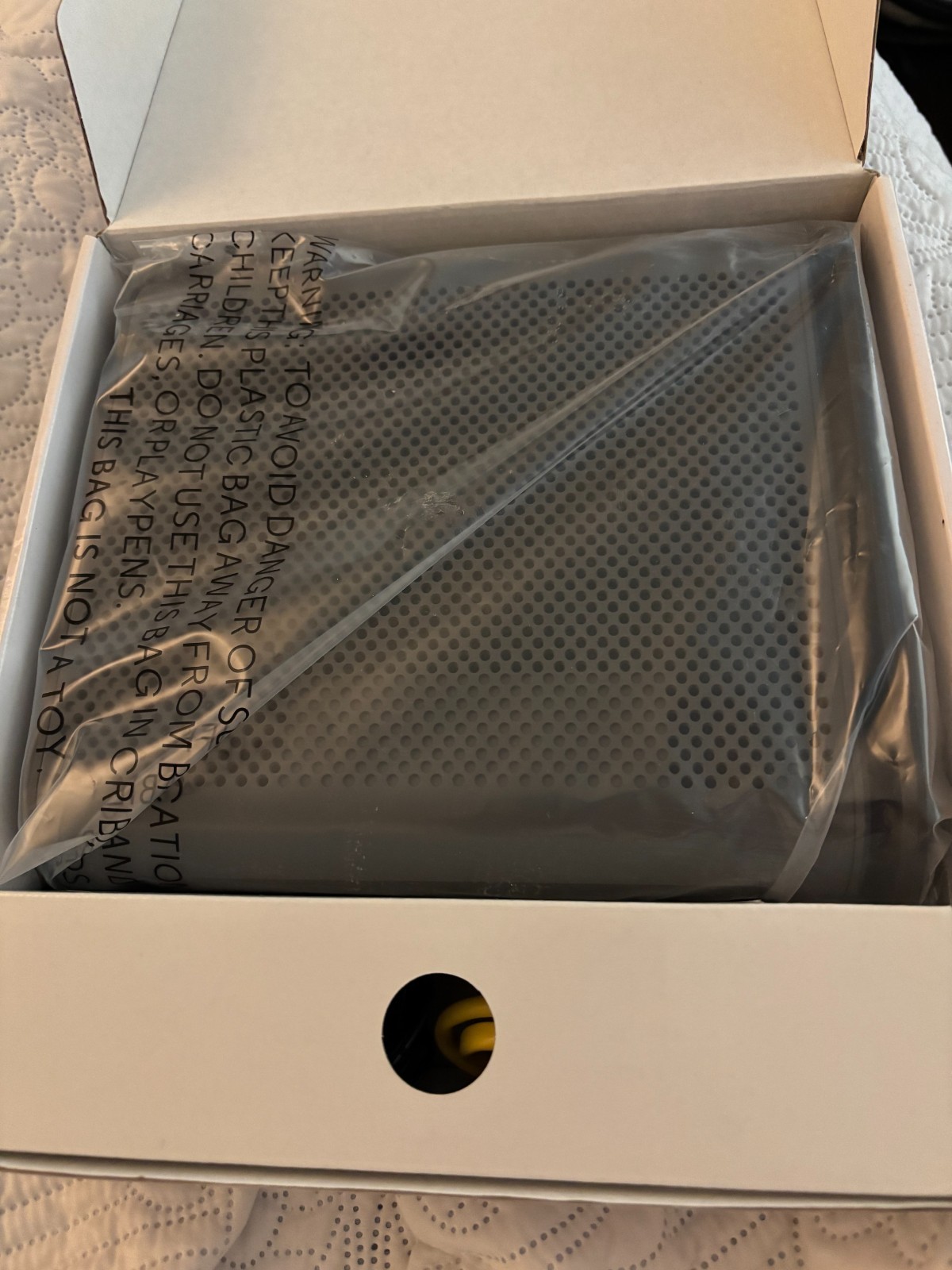 Motorola MG7315 Cable Modem/ Router, Excellent Condition – BAREDLY USED