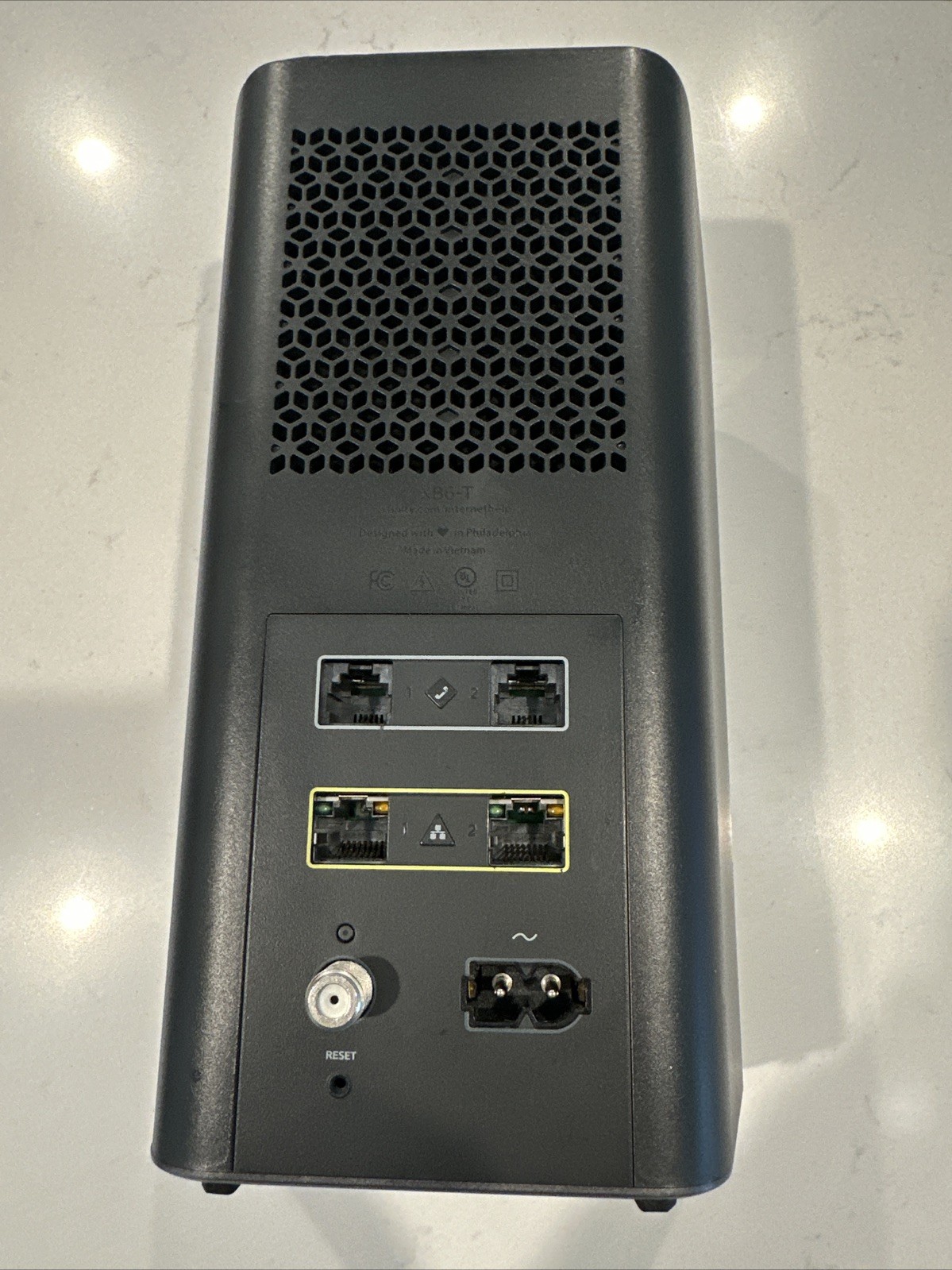 XFINITY Comcast XB6-T WiFi Router and Modem *PARTS ONLY*