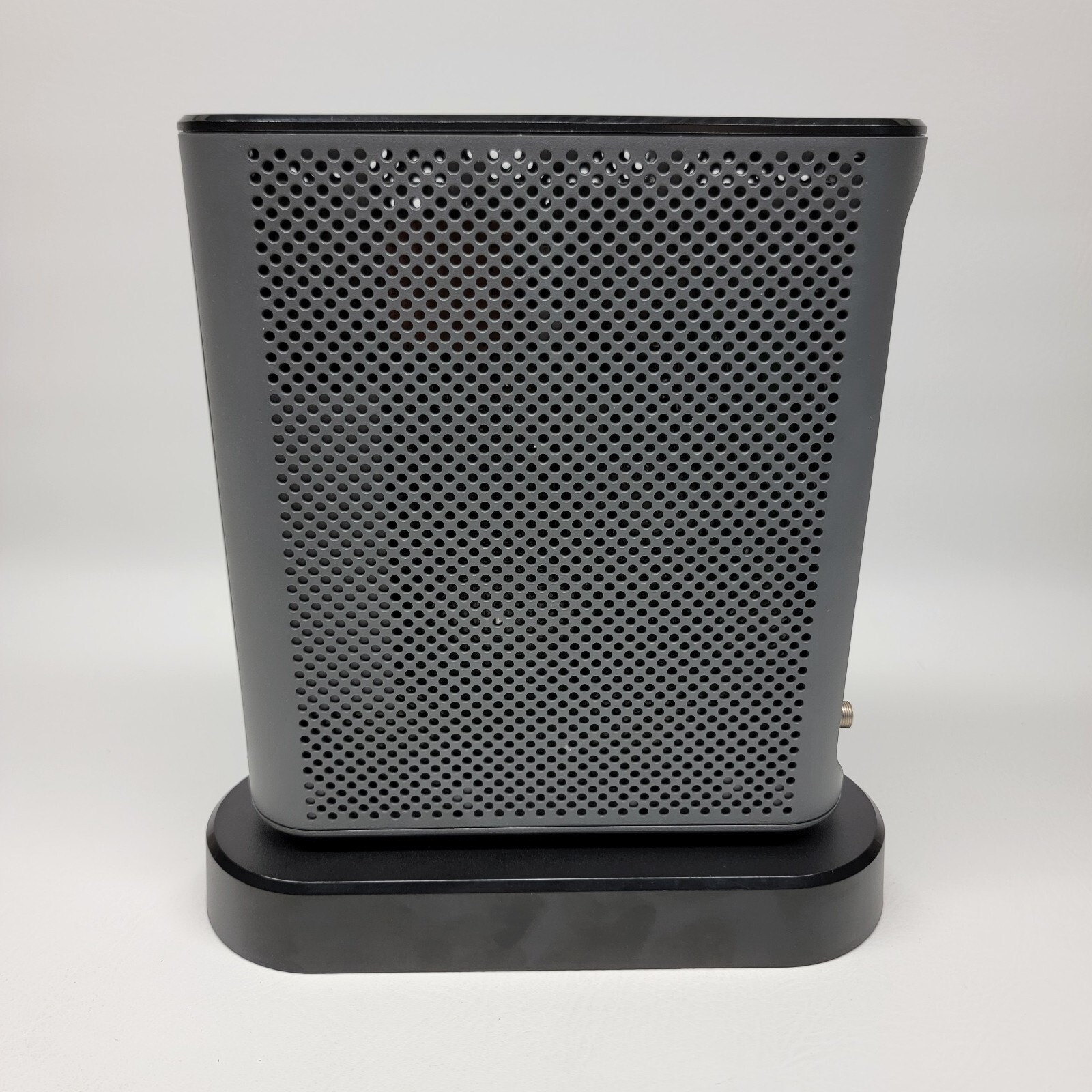 Motorola MT7711 24X8 Cable Modem and AC1900 Dual Band Wi-Fi Gigabit Router