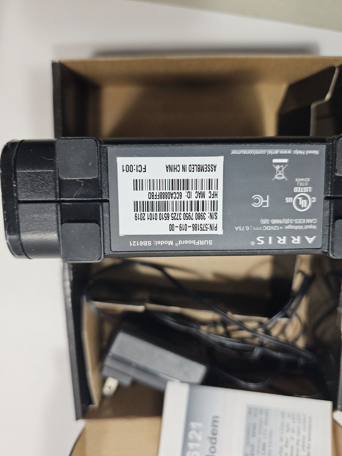 Motorola Arris SURFboard 200 Series Cable Modem SB6121 DOCSIS 3.0. BRAND NEW