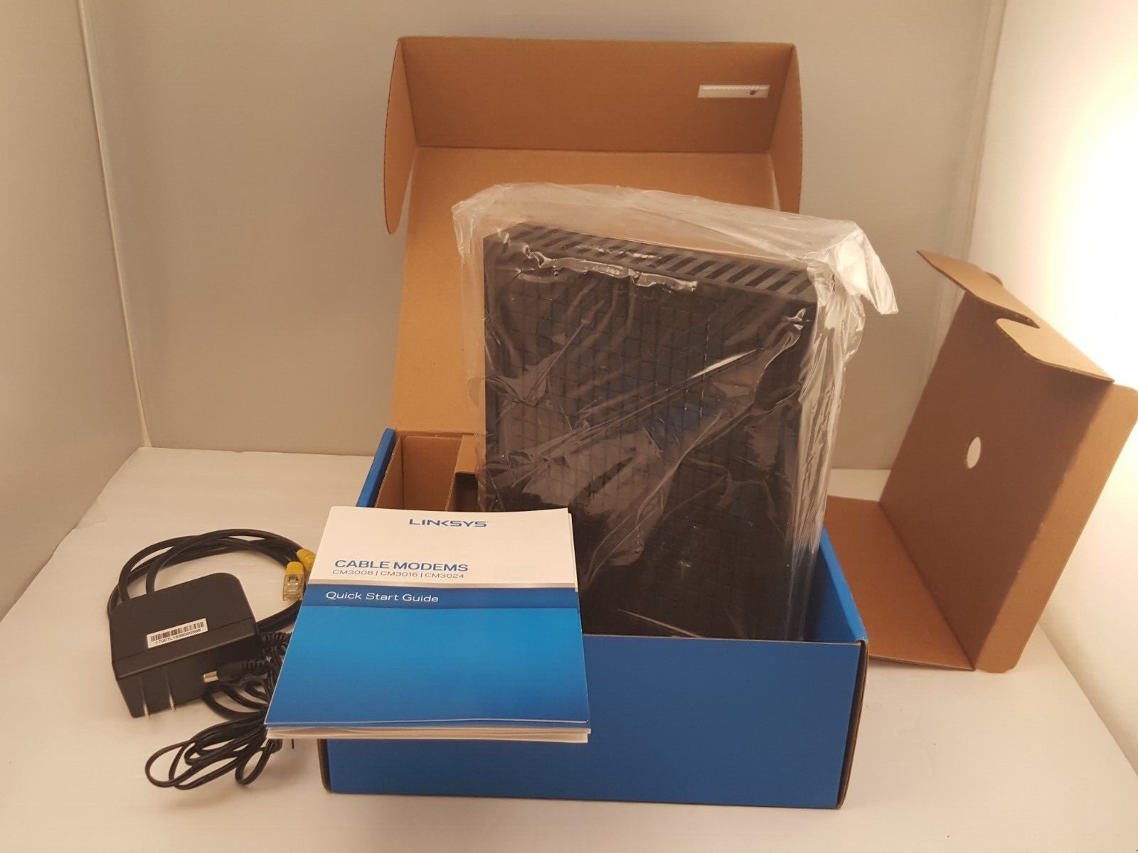 LINKSYS 16 x 4 Cable Modem | 16 x 4 Bonded Channels | DOCSIS 3.0 | CM3016 | USED