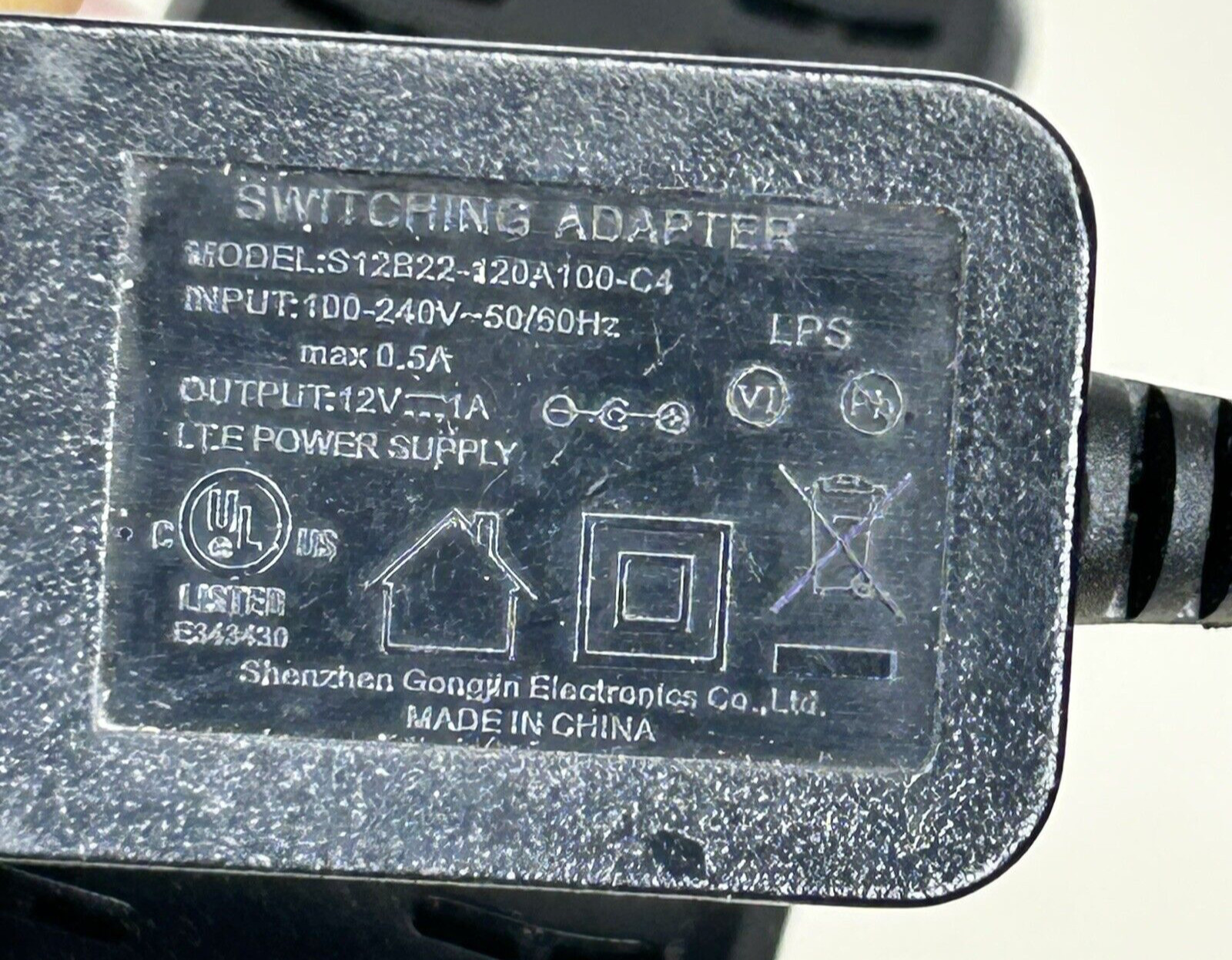 Motorola MB7420 16×4 DOCSIS 3.0 ​​Cable Modem Black with Power Cable Used