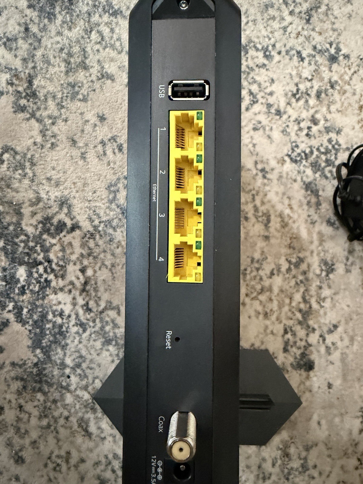 WiFi Cable Modem Router AC1900: Model C7000v2 Nighthawk