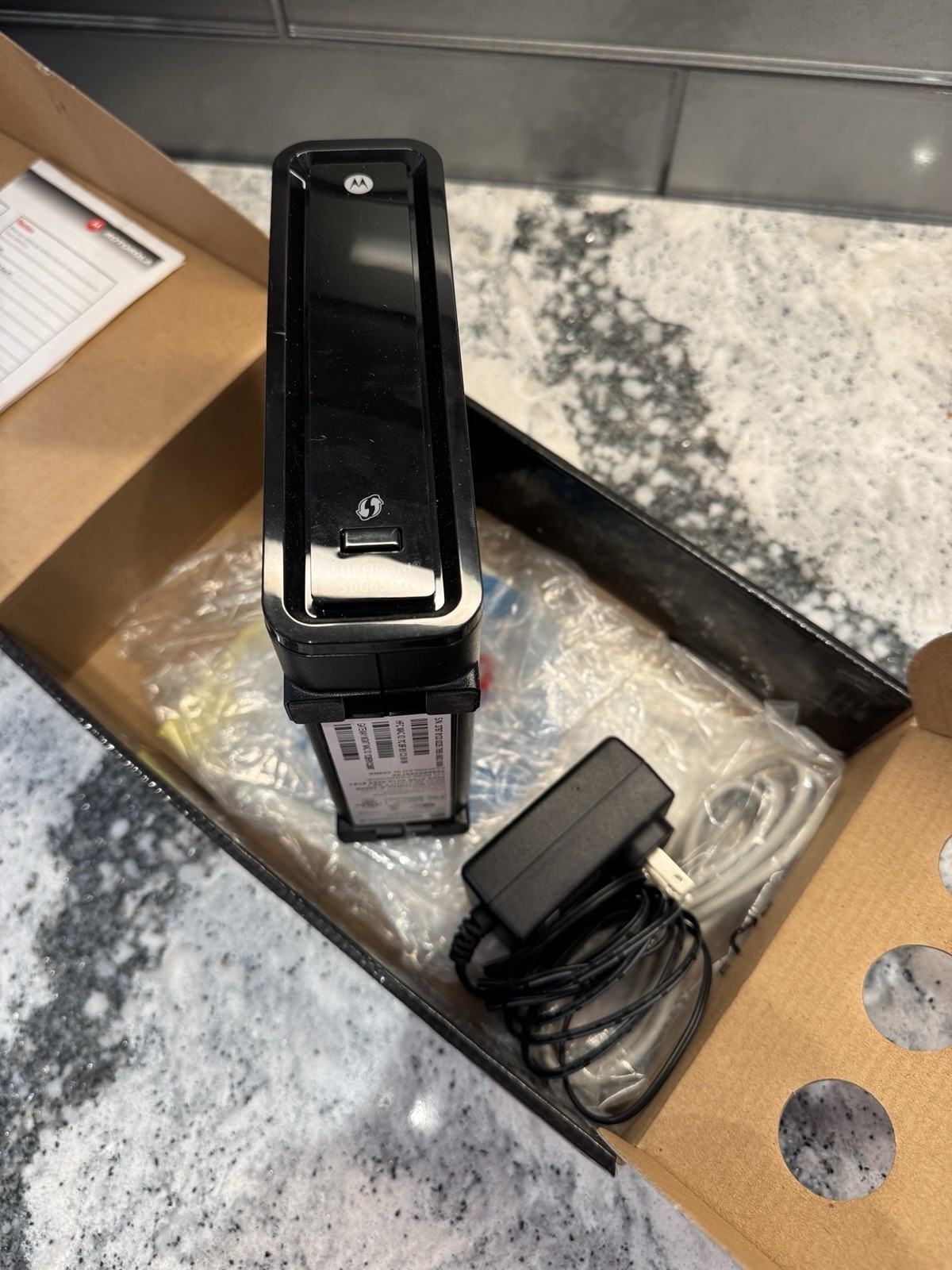 Motorola SURFboard eXtreme (SBG6580) Up to 300 Mbps Open Box