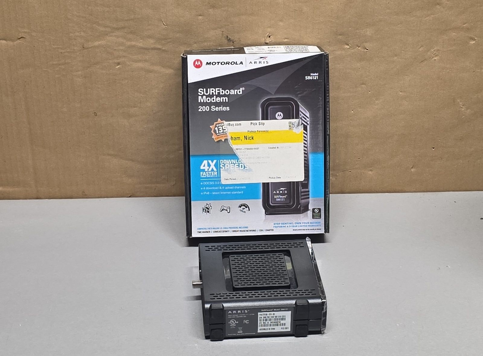 Motorola Arris SURFboard SB6121 DOCSIS 3.0 Cable Modem with Box