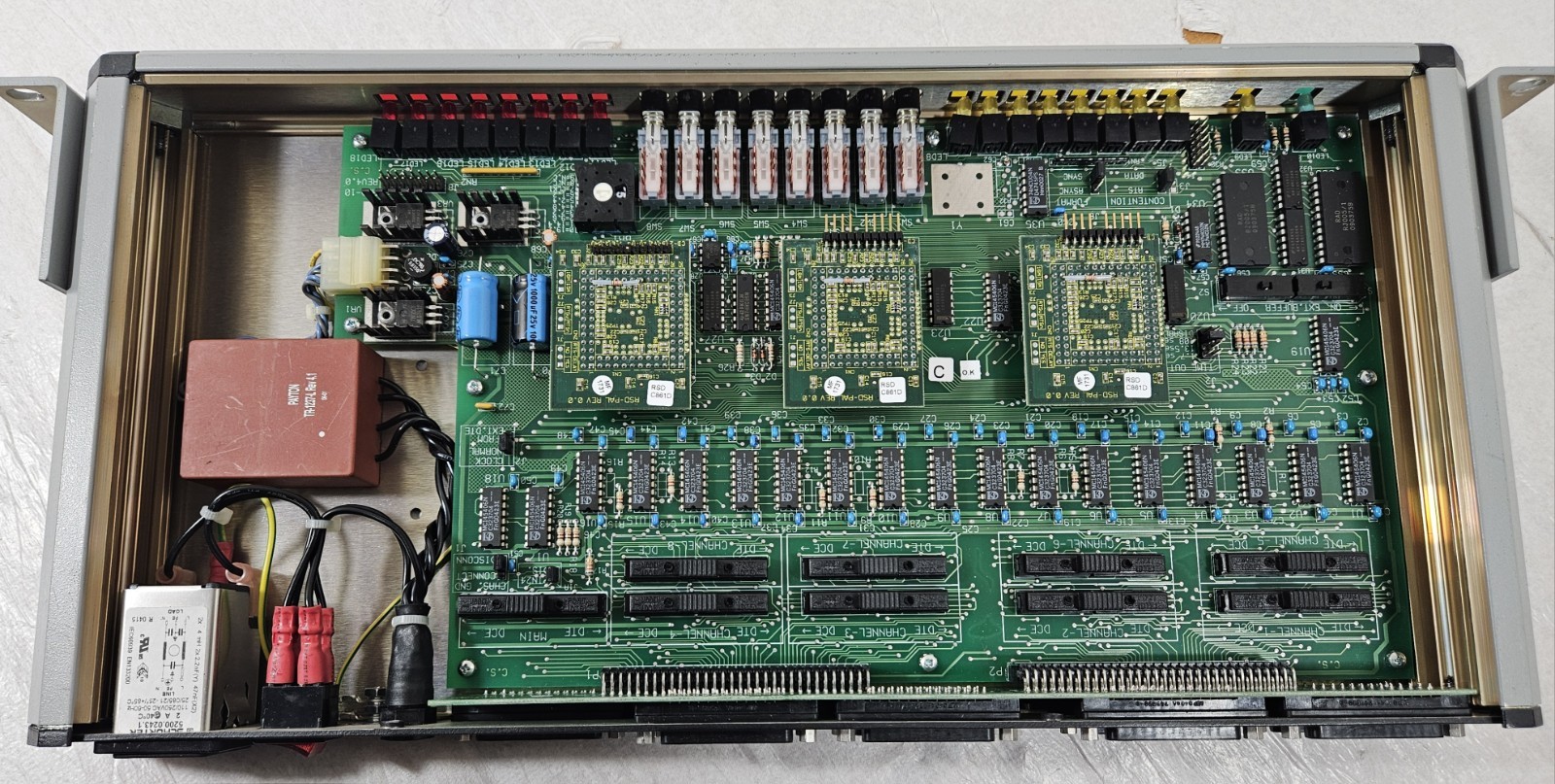 Black Box PSD-8 TL305A Programmable Sharing Device 8-Port – Rack mount.