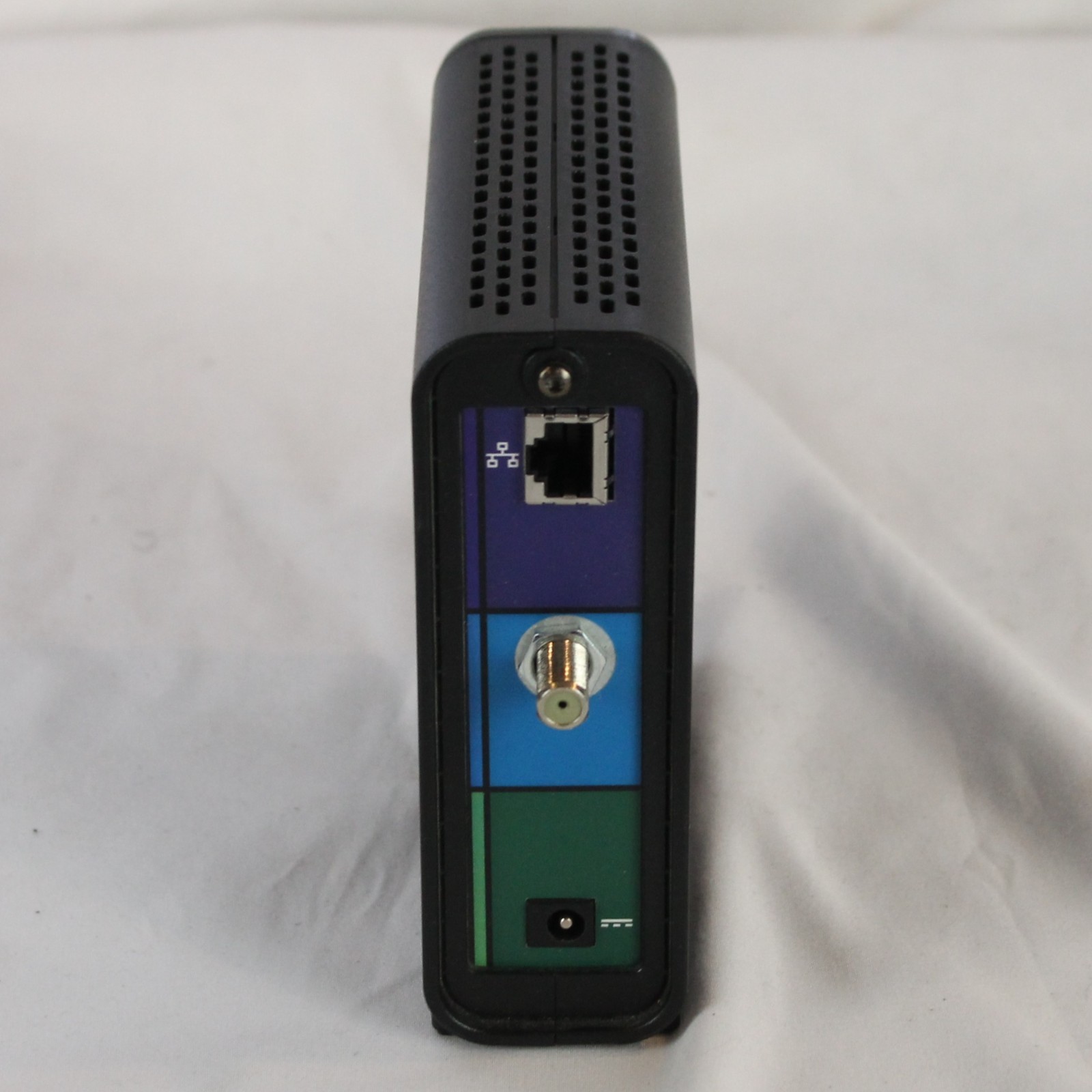 Motorola SURFboard Modem SB6121 with Cable (575319-019-00) 199.68 Mbps