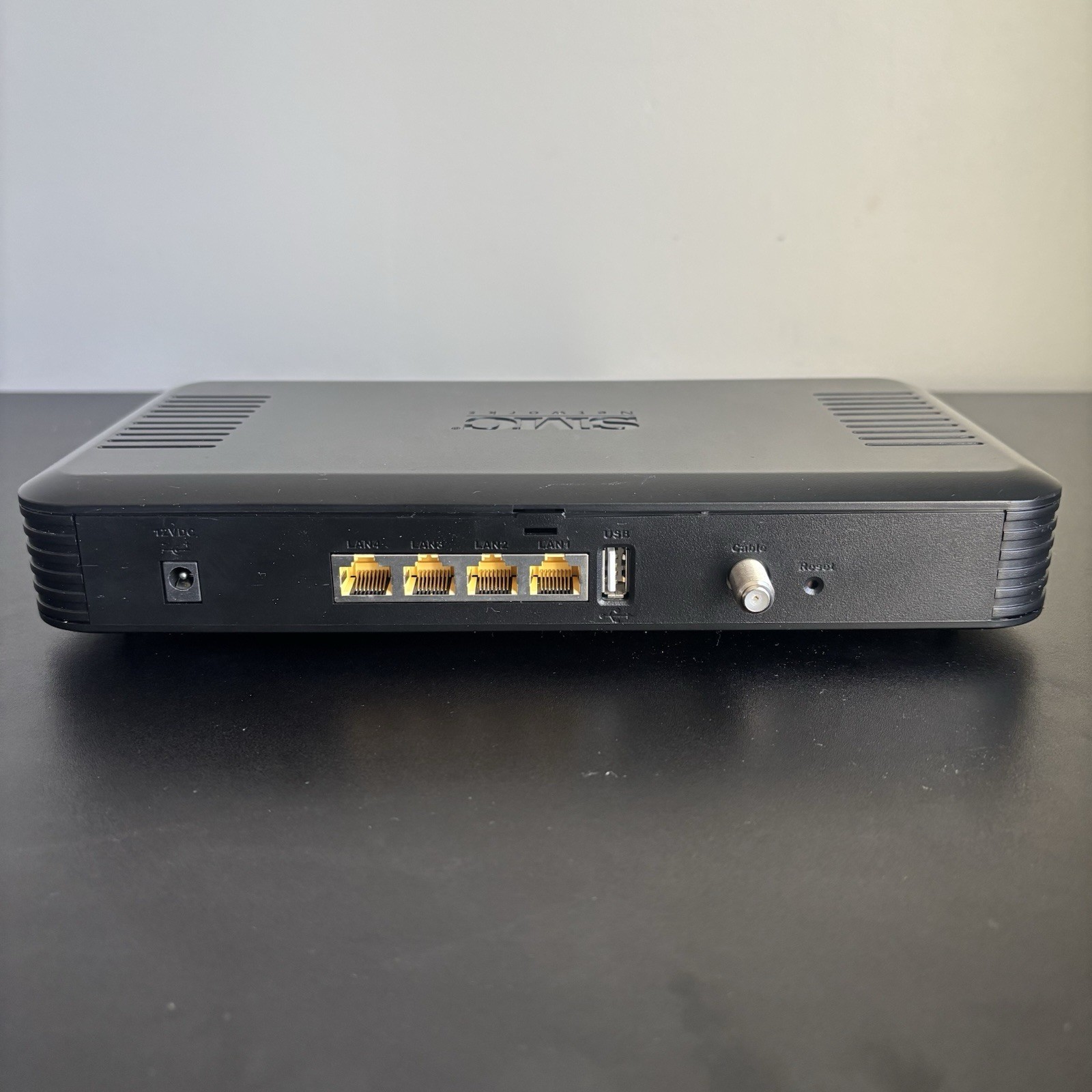 Comcast Business Class Business IP Gateway Model SMCD3G With Power Supply