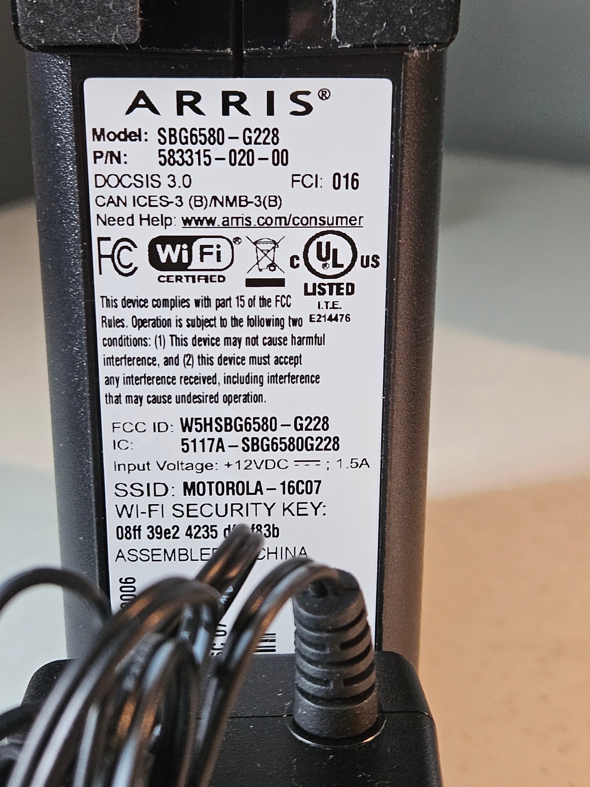 Motorola Arris SURFboard SBG6580 – G228 Wireless Cable Modem Router
