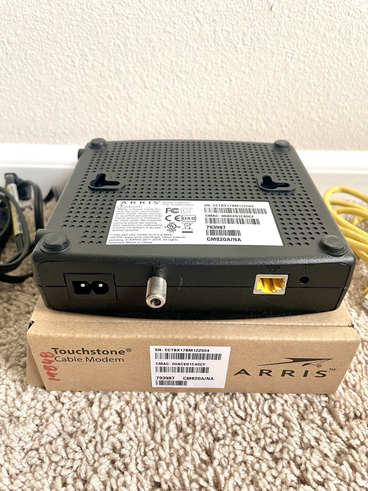 ARRIS CM820A DOCSIS 3.0 Touchstone Cable Modem With Cords