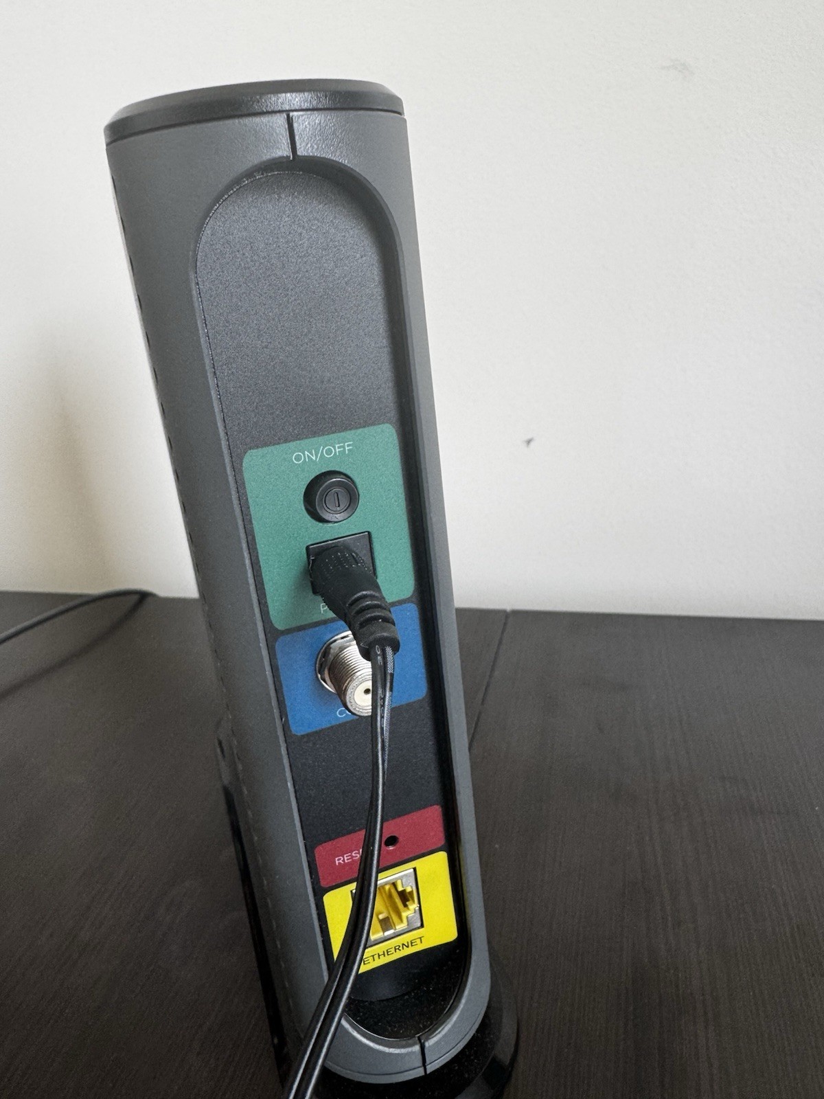 Motorola MB7621 Cable Modem Pairs w Any WiFi Router