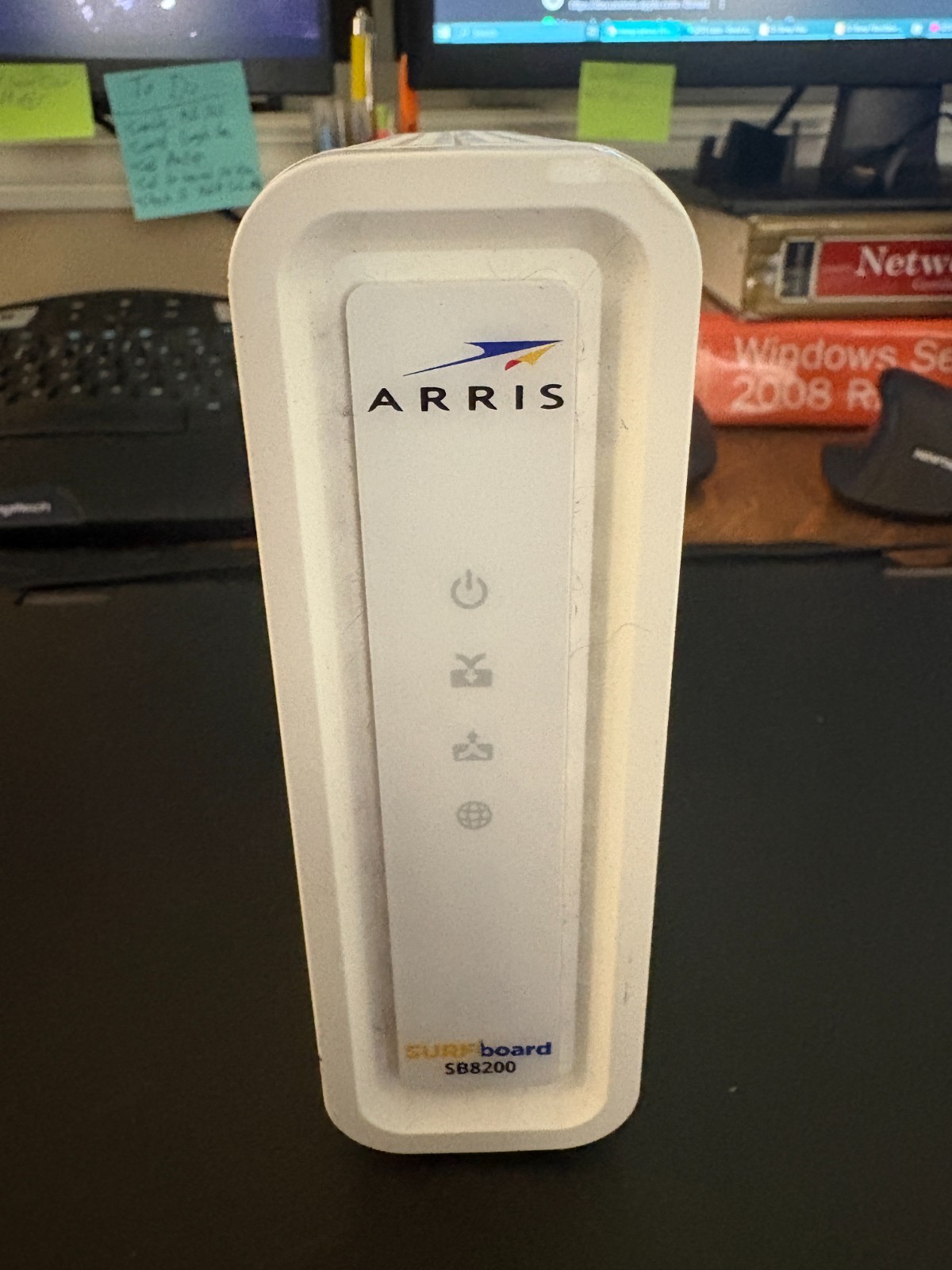 ARRIS SURFboard SB8200 DOCSIS 3.1 10 Gbps Cable Modem 9K
