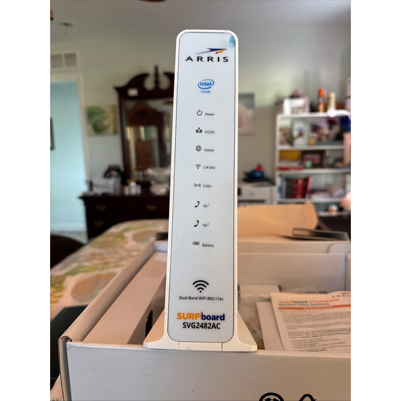 ARRIS SURFboard SVG2482AC Dual Band WiFi 802.11ac Cable Modem Router Gateway