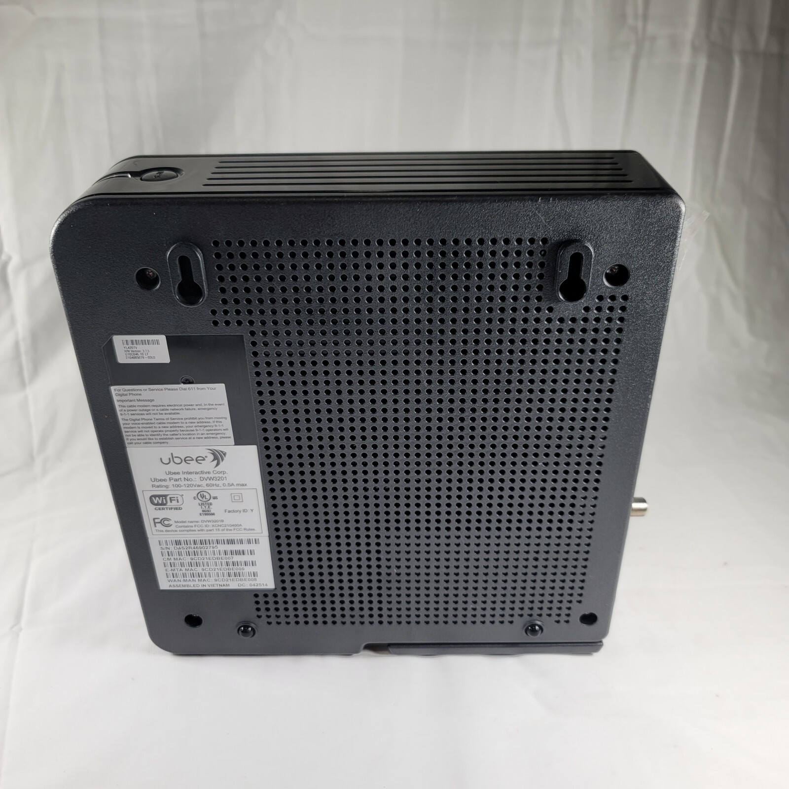 Ubee DVW3201B Wireless Cable Modem -No Power Cord