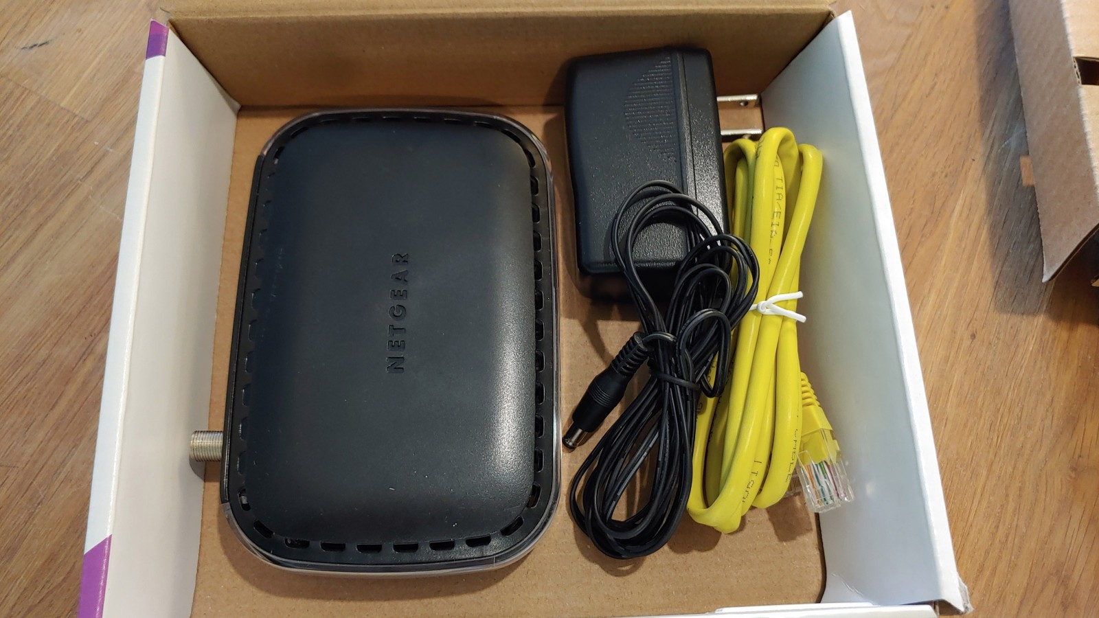 Netgear CM400 High Speed Cable Modem DOCSIS 3.0 340Mbps CM400-100NAS