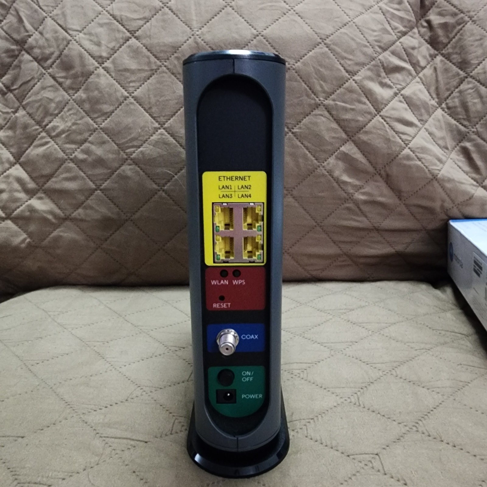 Motorola MG7540-10 16×4 Cable Modem – Black