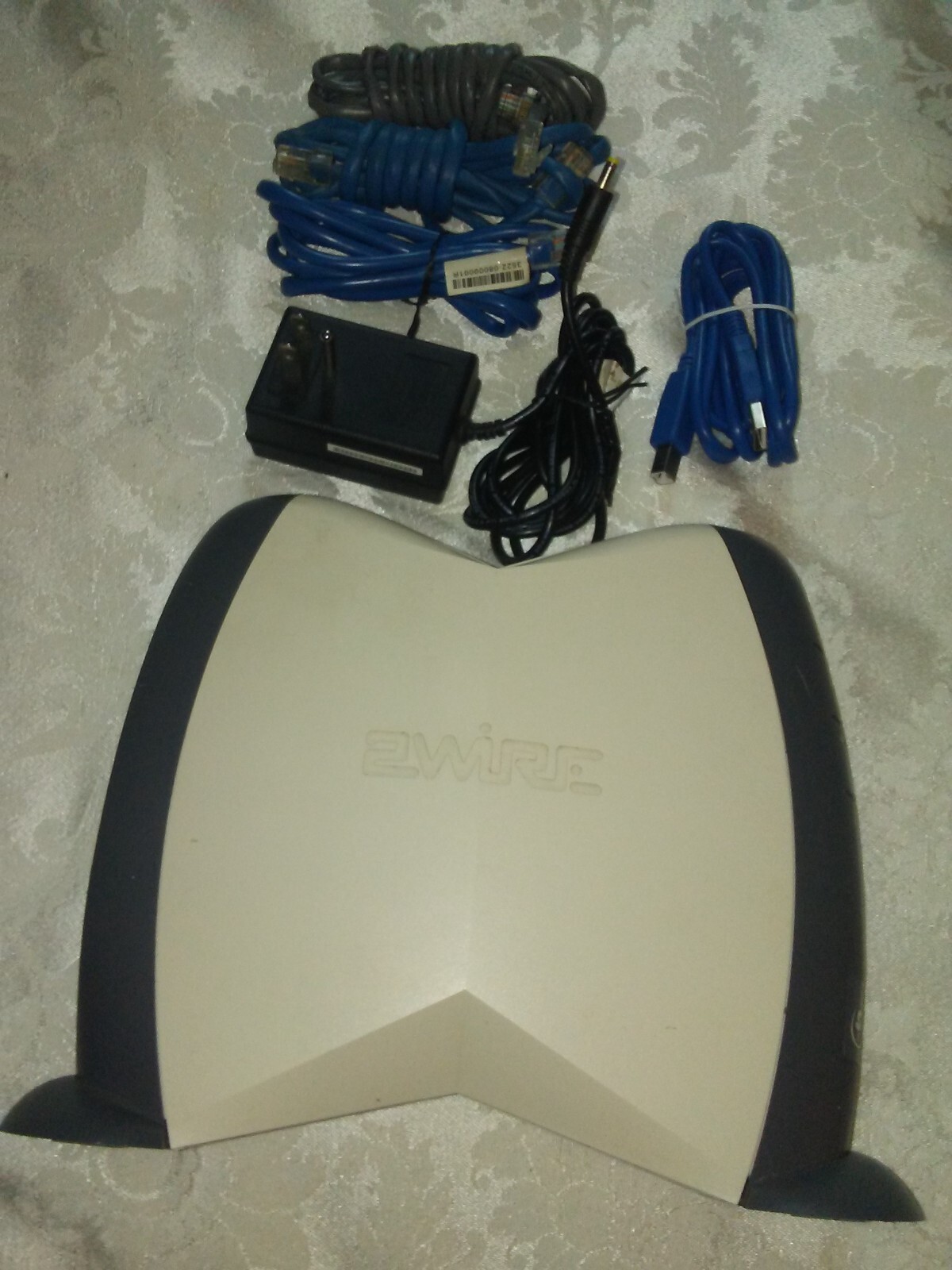 2 WIRE 1701HG Hyperg Intelligent Gateway DSL Broadband Router With wires