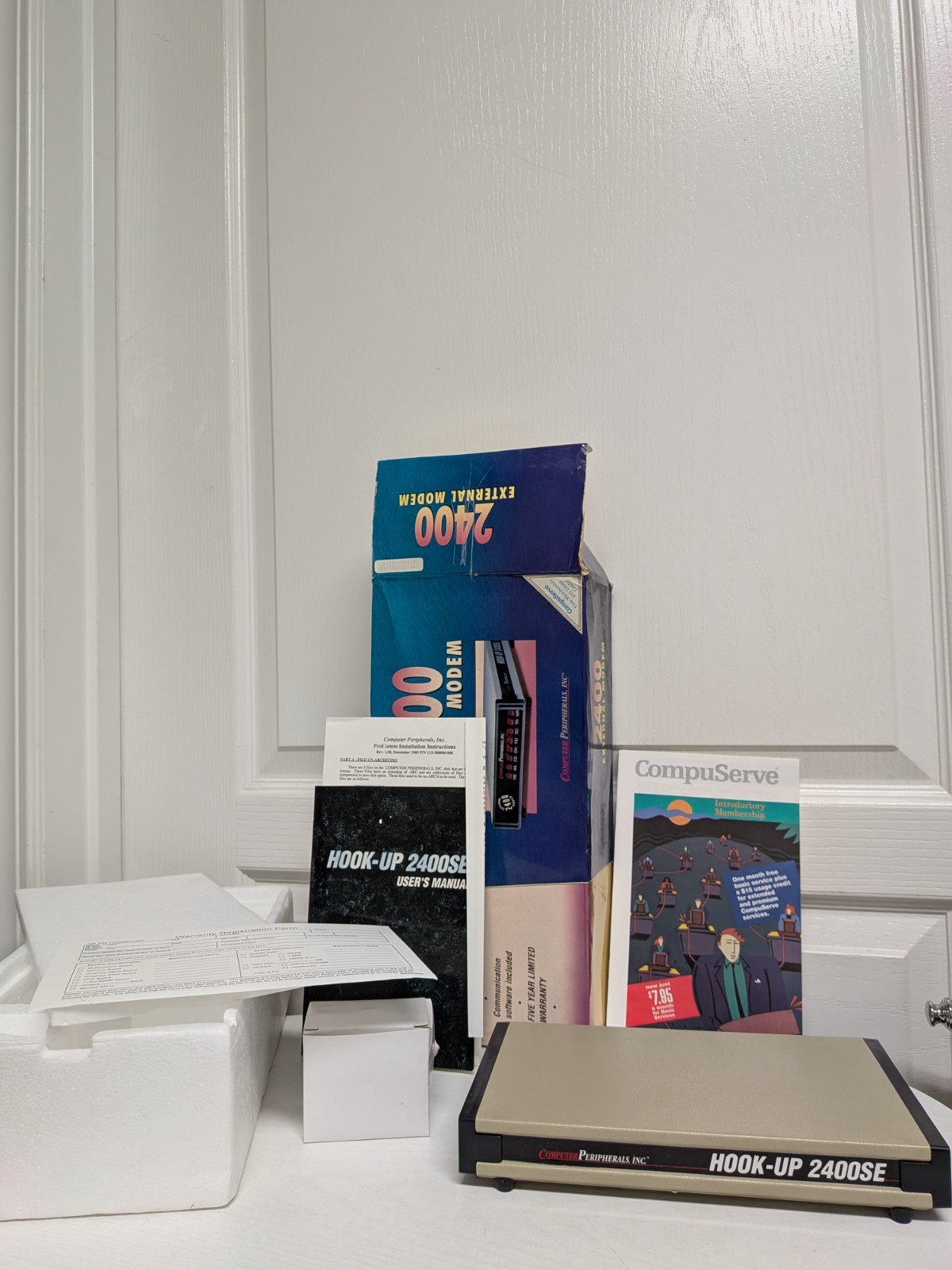 Vintage 1992 Peripherals Hook-Up 2400 SE External Modem CompuServe w/ Box