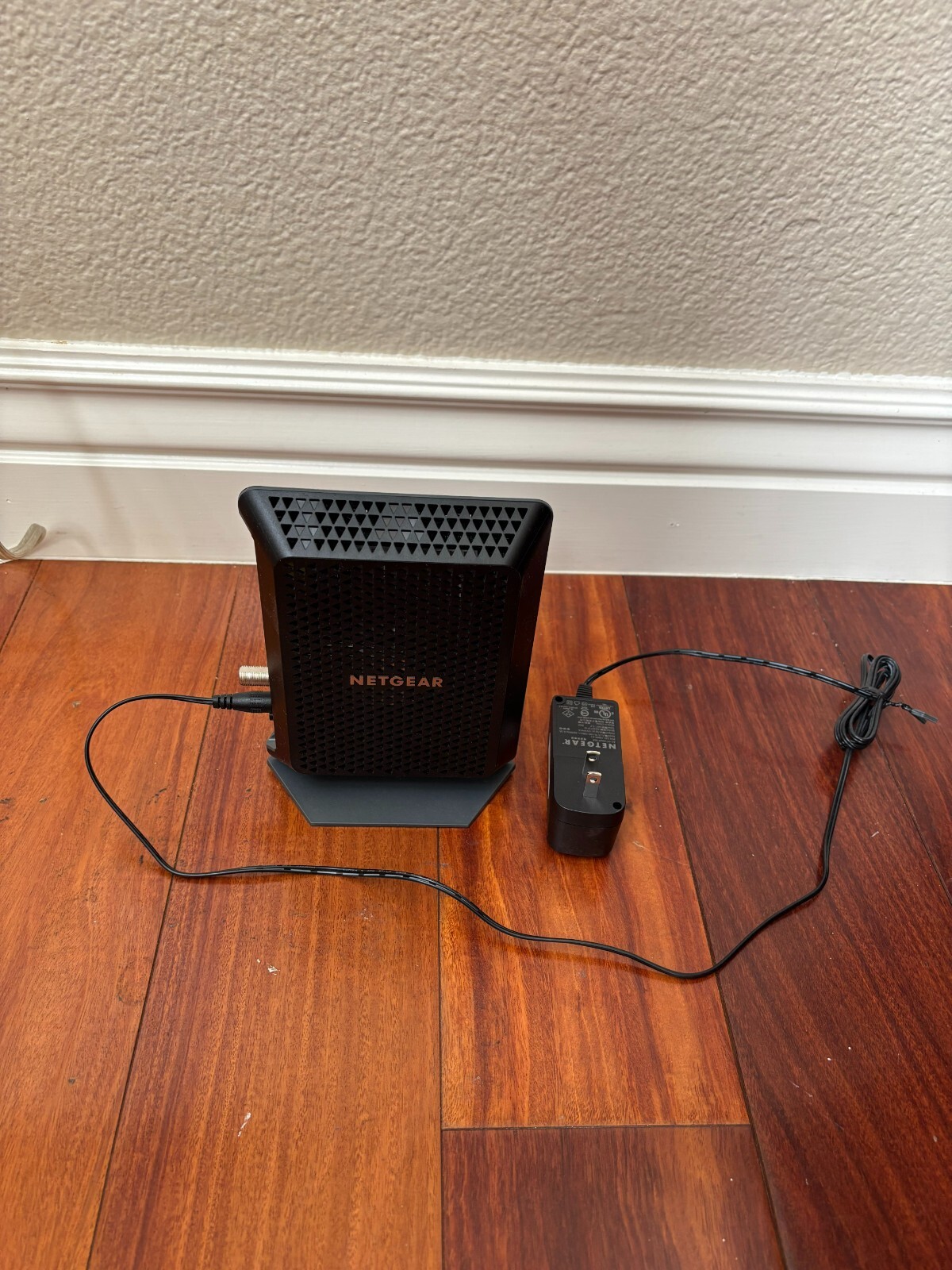 NETGEAR CM700 Cable Modem (Used, Good Condition)