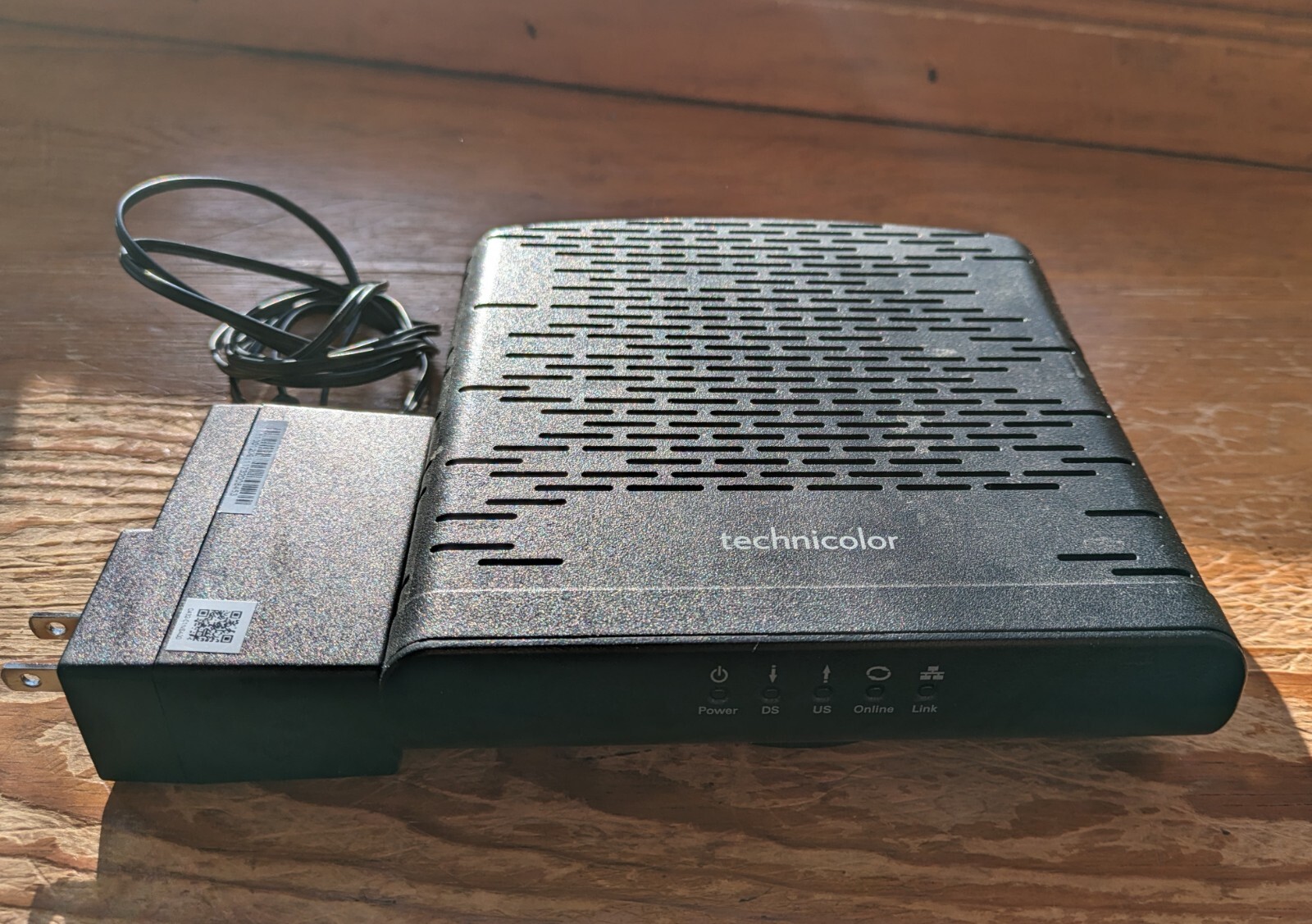 Technicolor TC4300.E External Ethernet DOCSIS 3.0 Digital Cable Modem