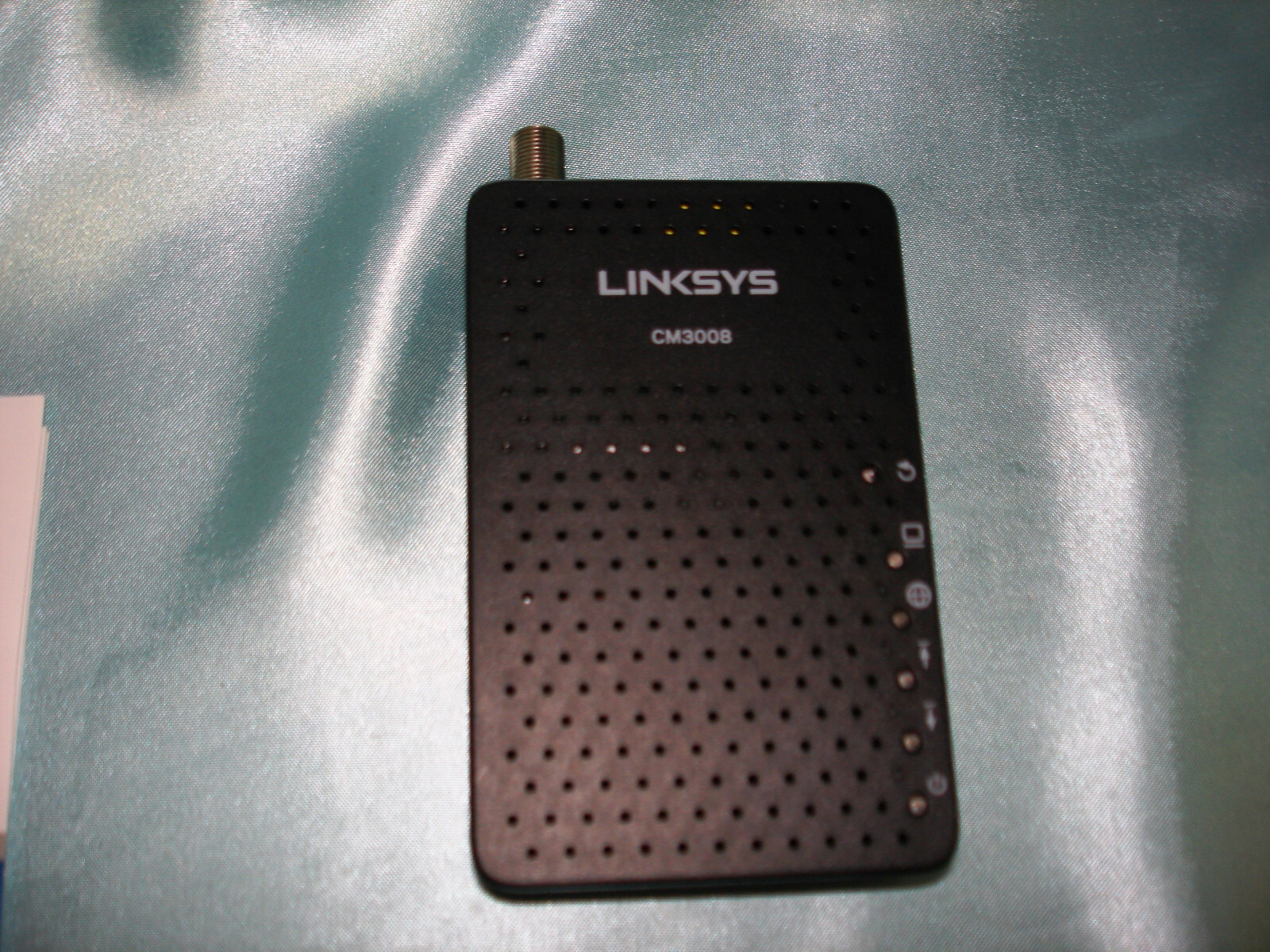 Linksys CM3008 DOCSIS 3.0 8×4 Cable Modem Up To 343 Mbps Pre Owned