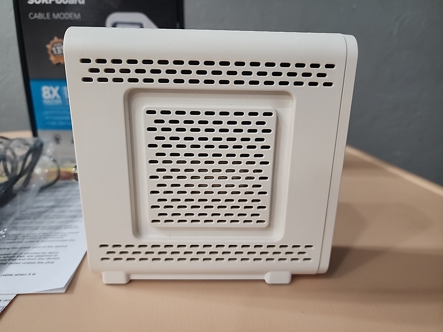 ARRIS SURFboard SB6141 8×4 DOCSIS 3.0 Cable Modem Whit Only Power Cable