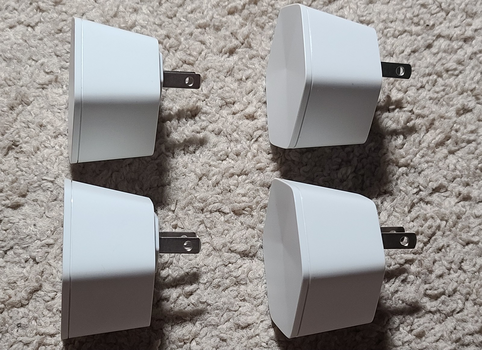 Set Of 4 Xfinity xFi Pods WiFi Network Range Extenders 1st Generation XE1-S