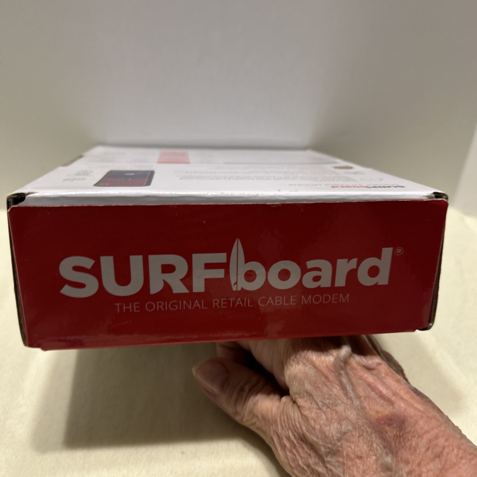 Arris Surfboard SB6183 Cable Modem 686 mbps Internet 16×4 Docsis 3.0 L1995