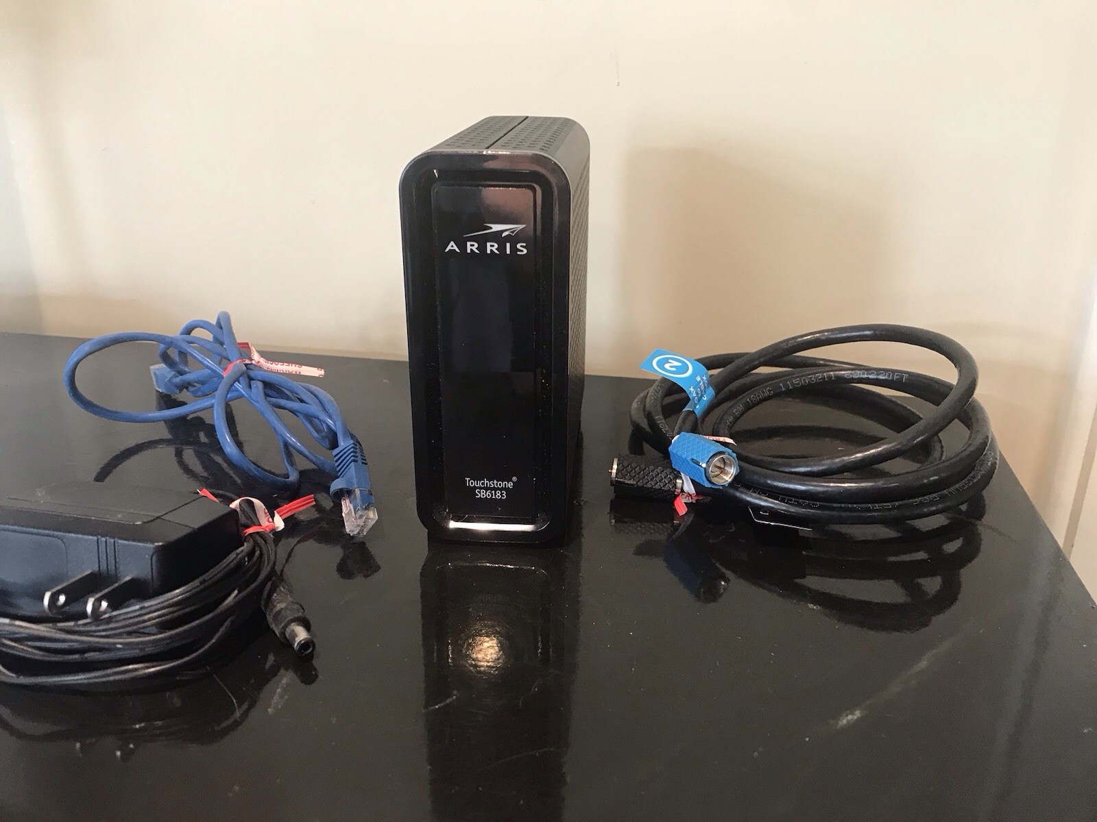 Arris Touchstone SB6183 12V Cable Modem Black DOCSIS W/Power Cord, Coax & Cables