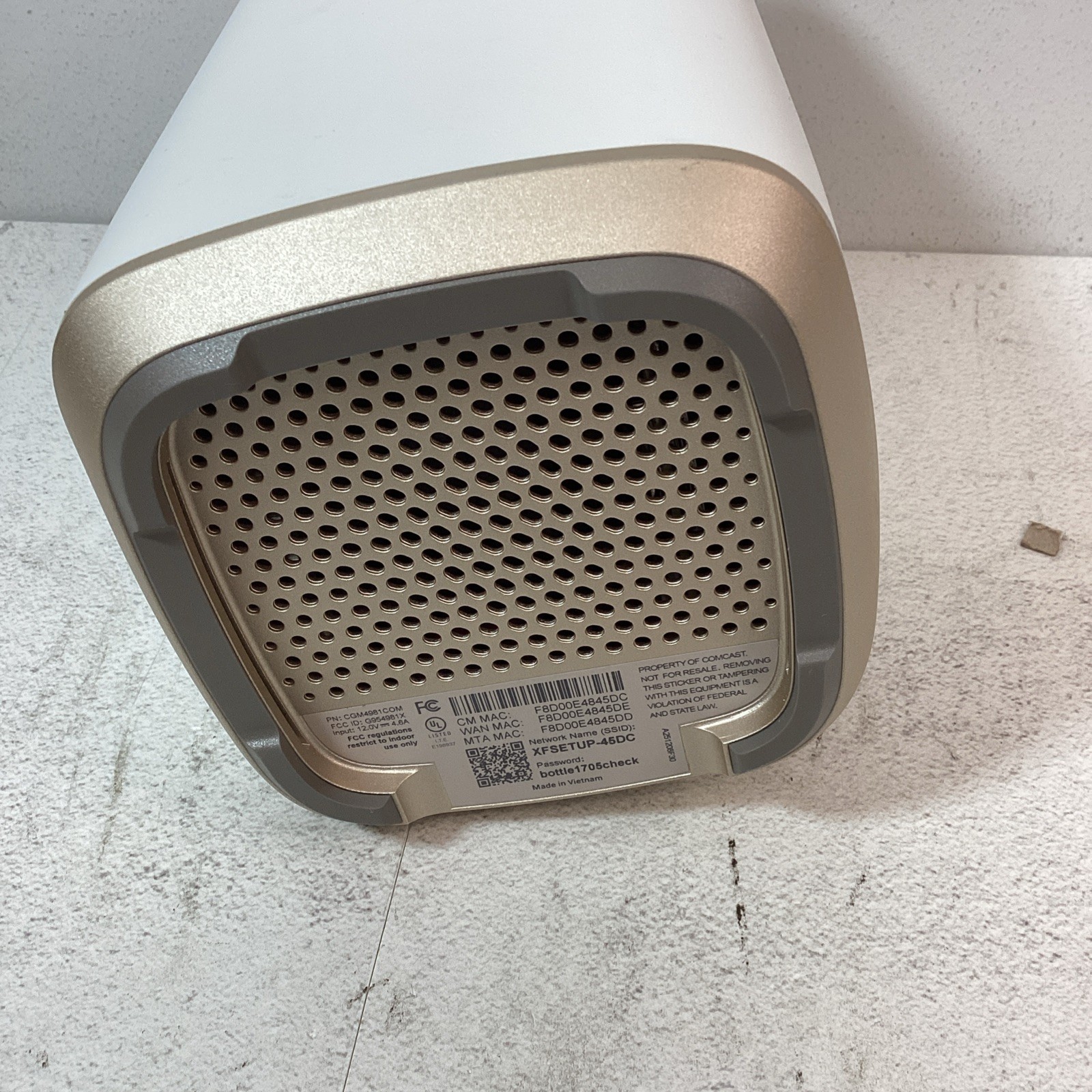 Xfinity xFi Gateway Router XB8-T Triband Wifi CGM4981COM – NO POWER CORD