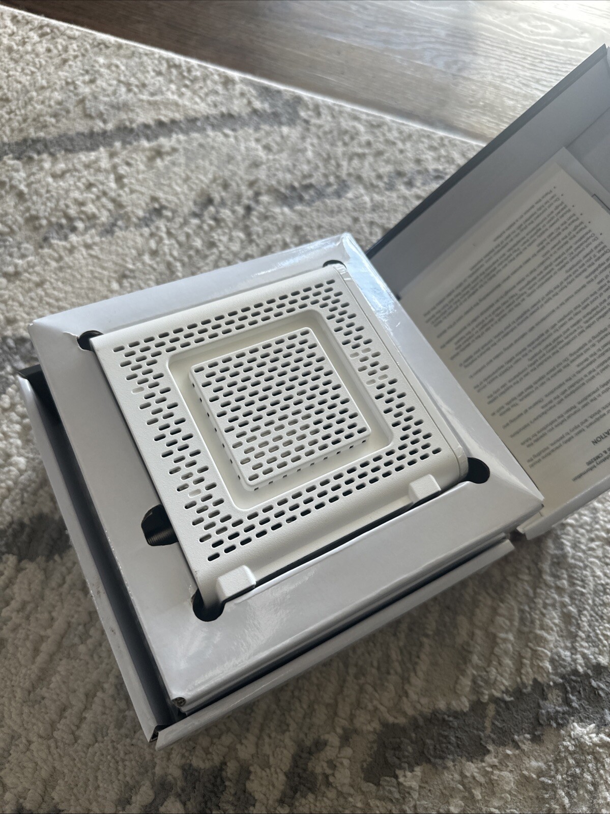 ARRIS SB8200 10 Gbps 2 Port Cable Modem