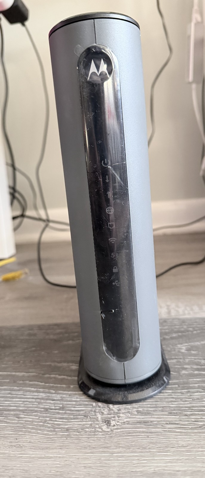 Motorola MG8702 DOCSIS 3.1 Cable Modem with Gigabit Router combo