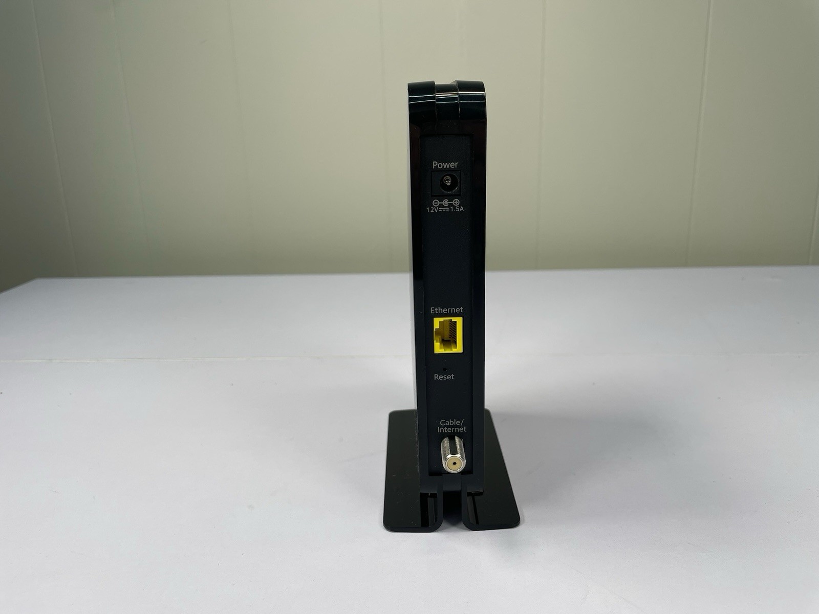 NETGEAR Cm500-1aznas 16×4 DOCSIS 3.0 Cable Modem Max Download Speeds of 686mbps