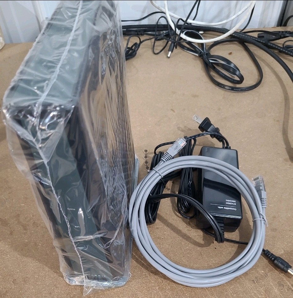 Arris Touchstone DG3450 Cable Modem Wireless Gateway DOCSIS 3.1