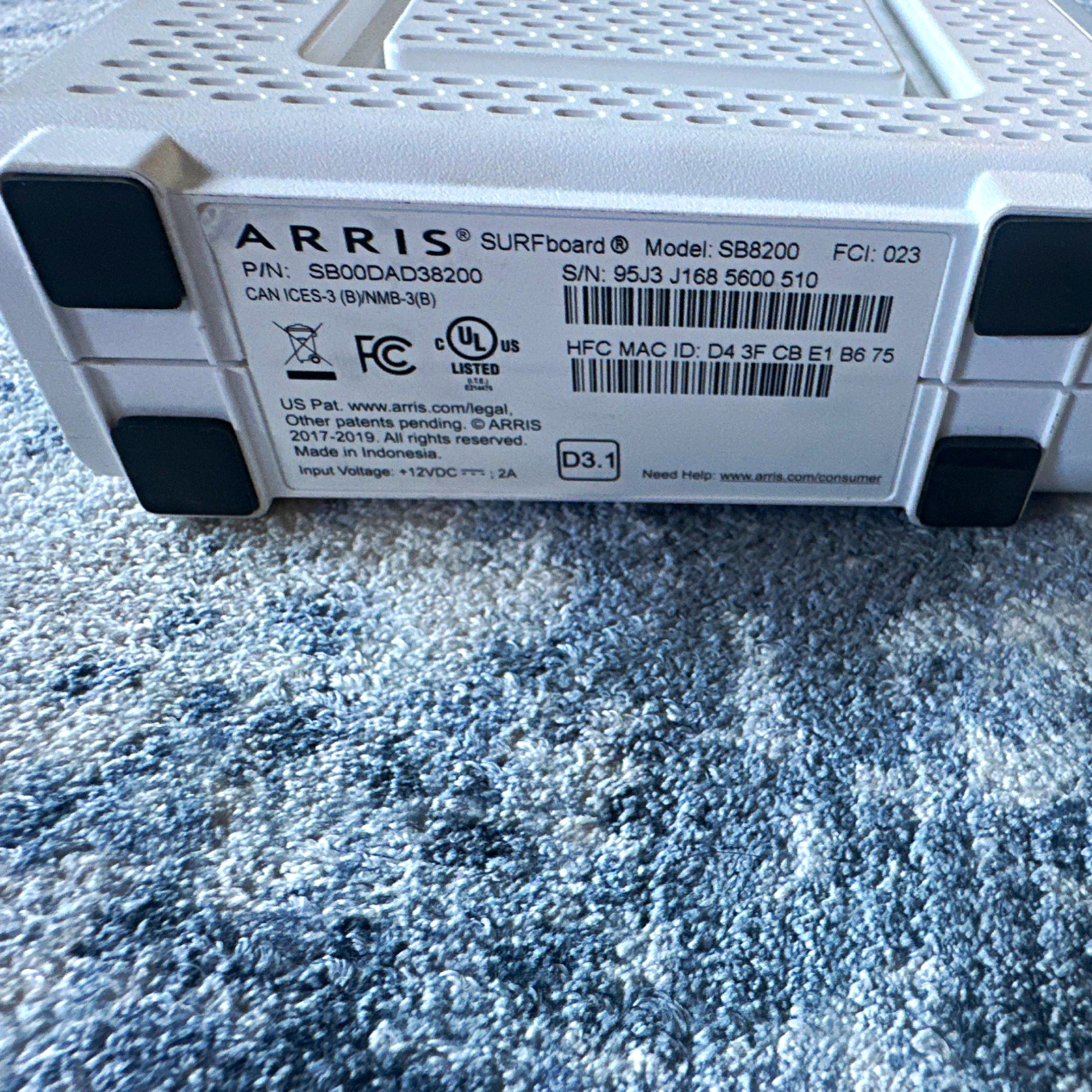 ARRIS SURFboard SBG8300 DOCSIS 3.1 Cable Modem Wi‑Fi Router 4Gbps White
