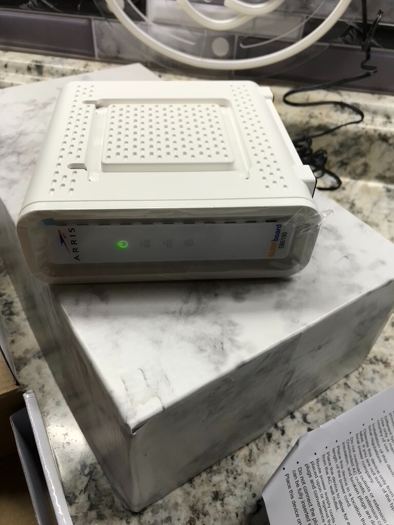 ARRIS Cable Modem DOCSIS 3.0 Gbps 32 x 8 SURFboard SB6190 WHITE