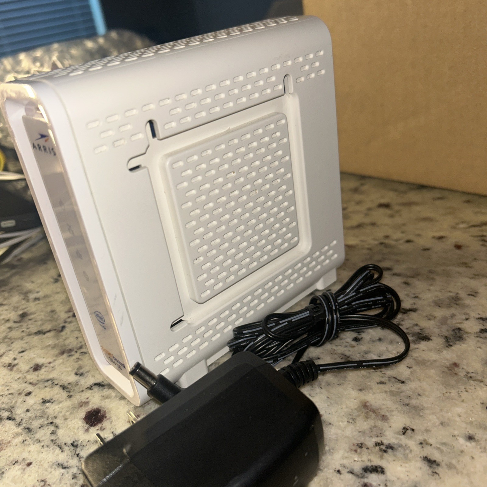 ARRIS SURFboard SB6190 DOCSIS 3.0 Cable Modem Intel Inside White – Ships Free