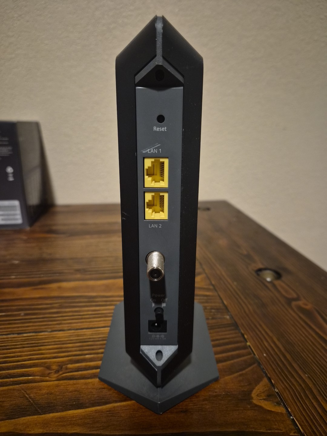 NETGEAR NIGHTHAWK CM1100 Cable Modem DOCSIS 3.1 Multi-Gig SpeedModem