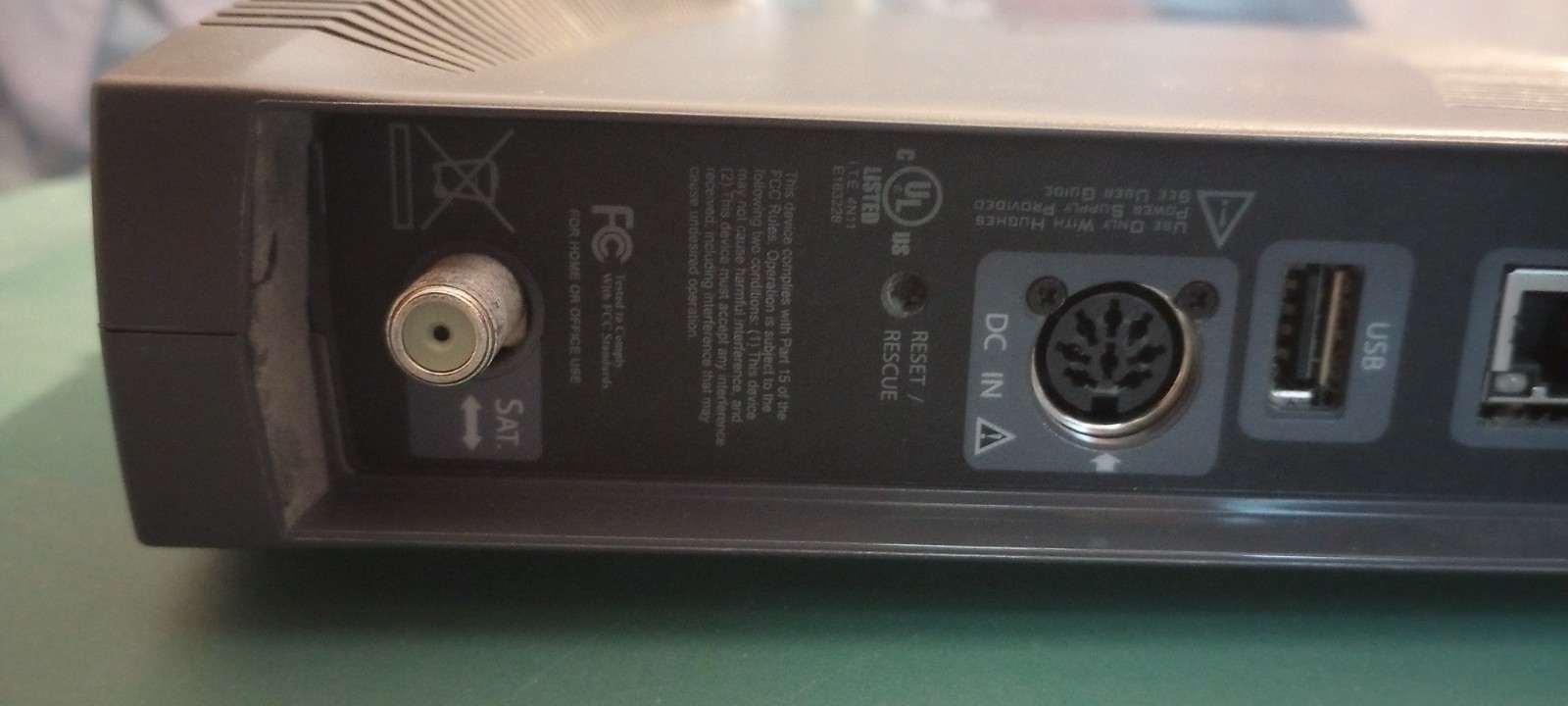 HughesNet HT1100 Satellite Internet Router P/N 1503568-0003 No Cords – Working