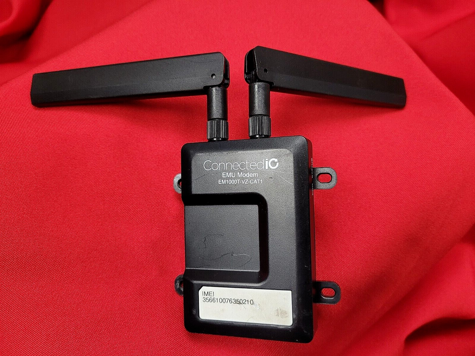 ConnectediO EMU Modem EM1000T-VZ-CAT1 (used) with antennae and U/cable