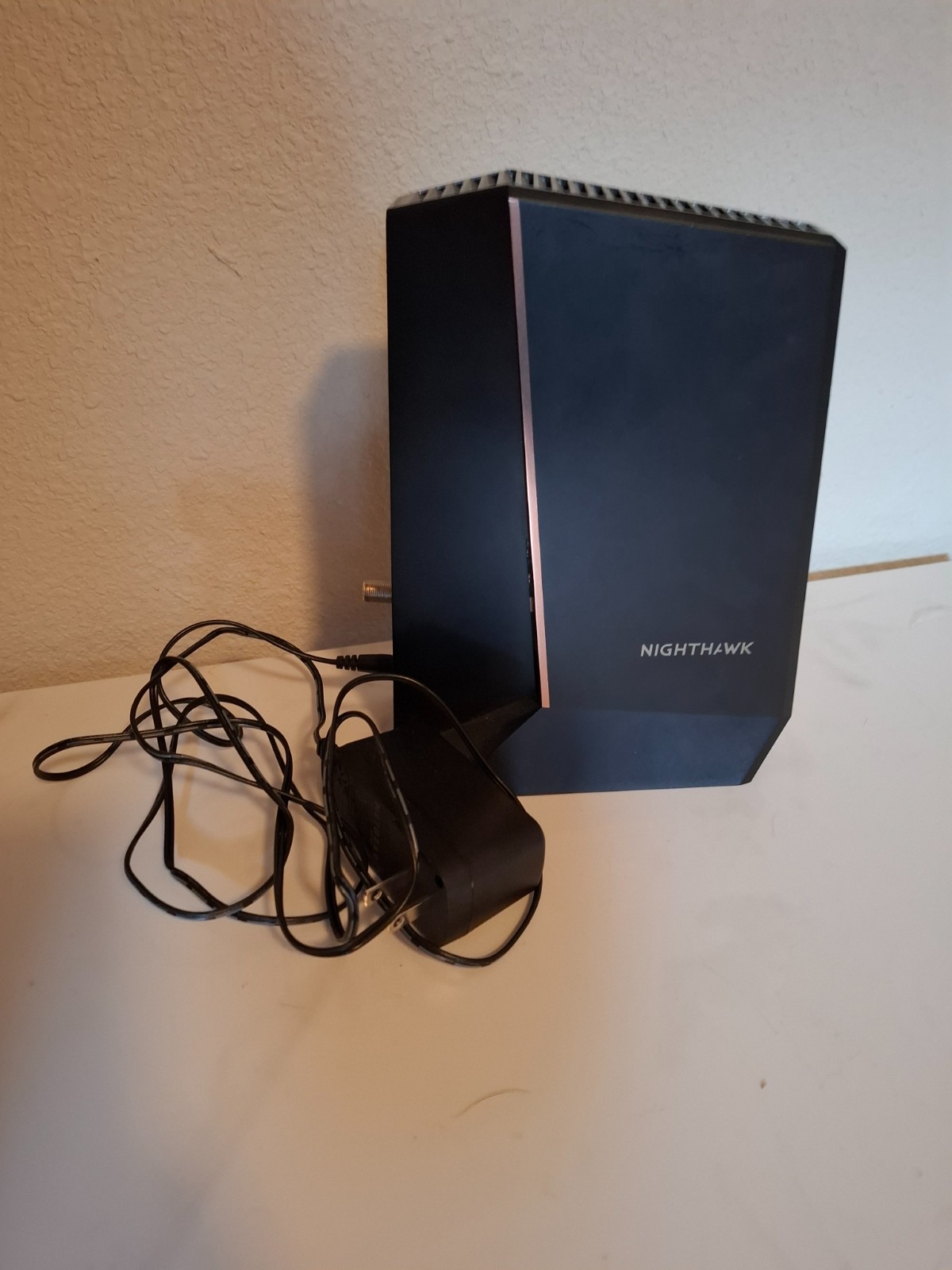 NETGEAR Nighthawk CM2000 DOCSIS 3.1 Mid/high-Split Cable Modem,Black-LN