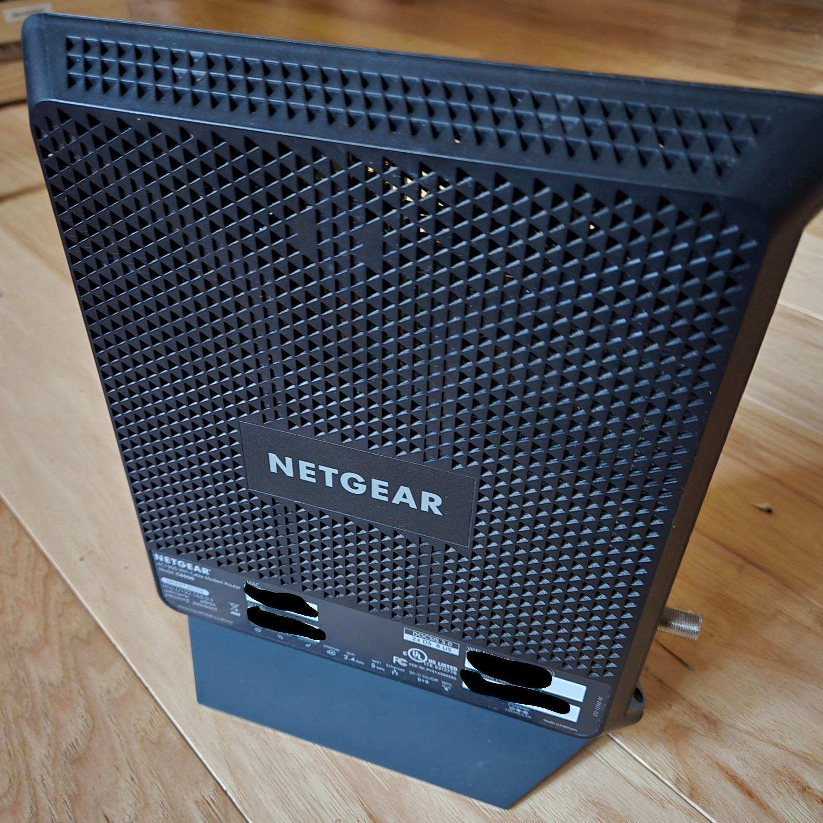 Netgear Nighthawk AC1900 WiFi Cable Modem Router C6900