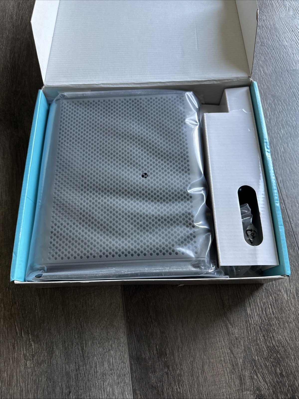Motorola MG7550 16×4 DOCSIS 3.0 Cable Modem Plus AC1900 WiFi Router – New Sealed