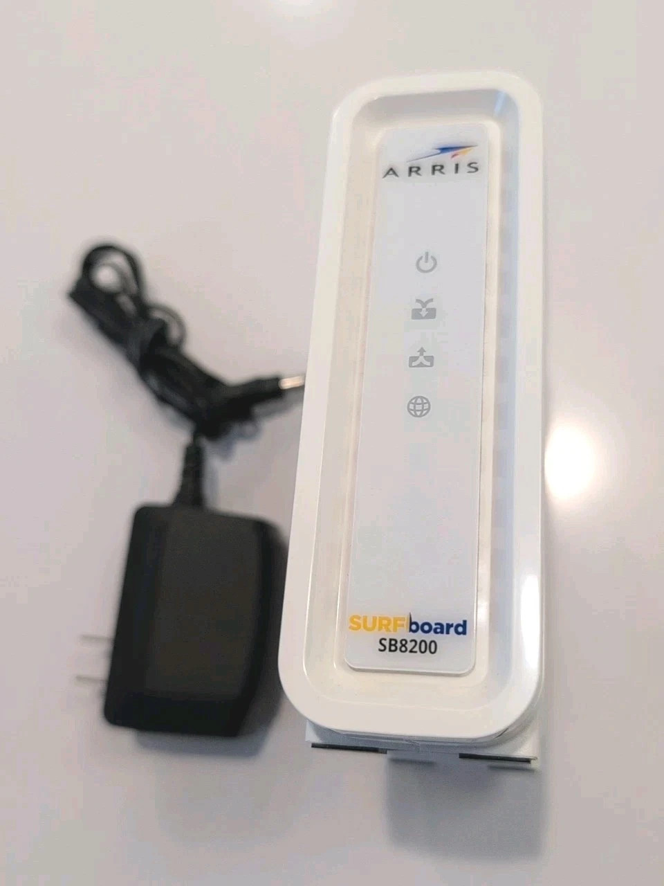 ARRIS SURFboard SB8200 DOCSIS 3.1 Multi‑Gig Cable Modem | 2 -1Gbps *READ*